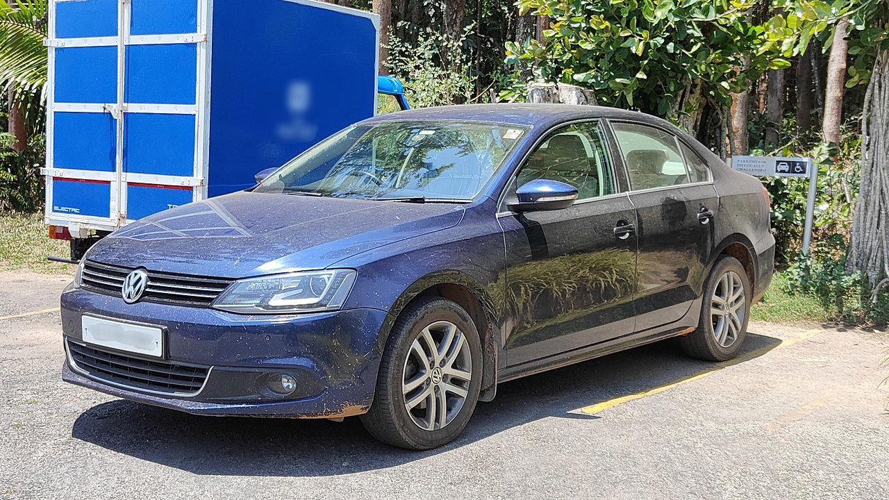 2014_Volkswagen_Jetta_Highline_TDI_front_view Dairokakan9 via Wikimedia.