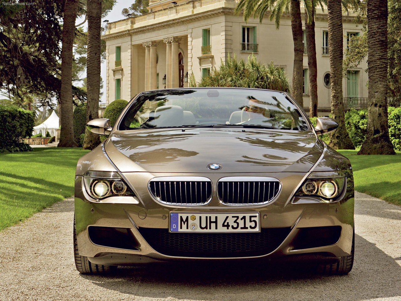 2007 BMW M6 front.