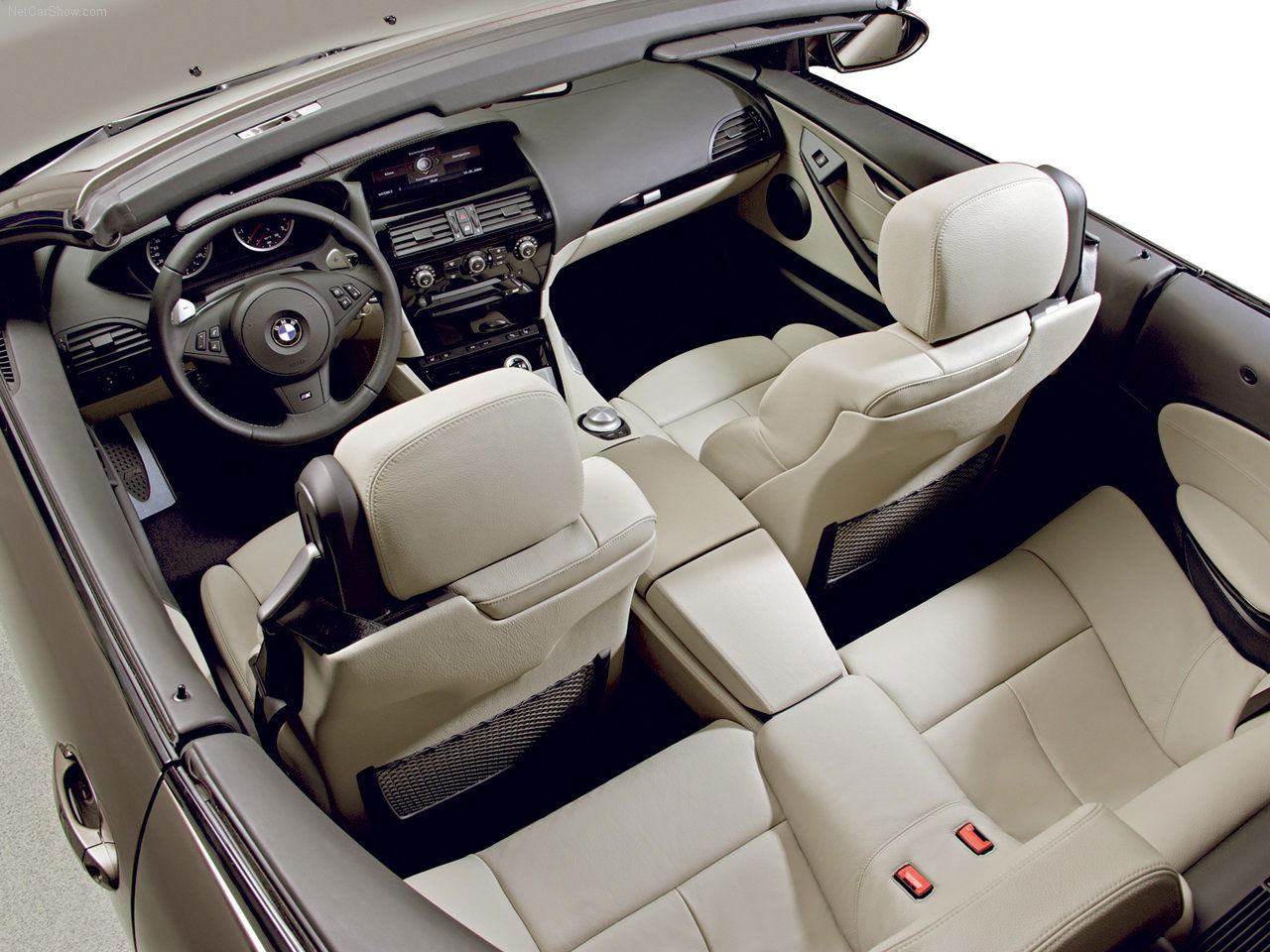 2007 BMW M6 interior.