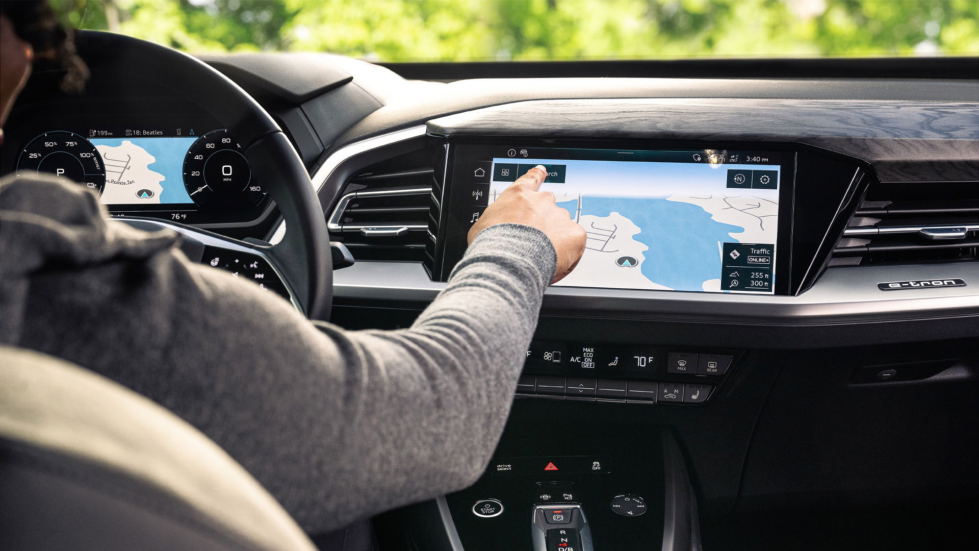 2024 Audi Q4 e-tron infotainment and tech features.