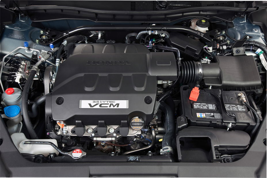 2010 Honda Crosstour i-VTEC 3.5-Liter V6 engine.