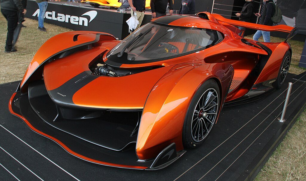 McLaren Solus GT.