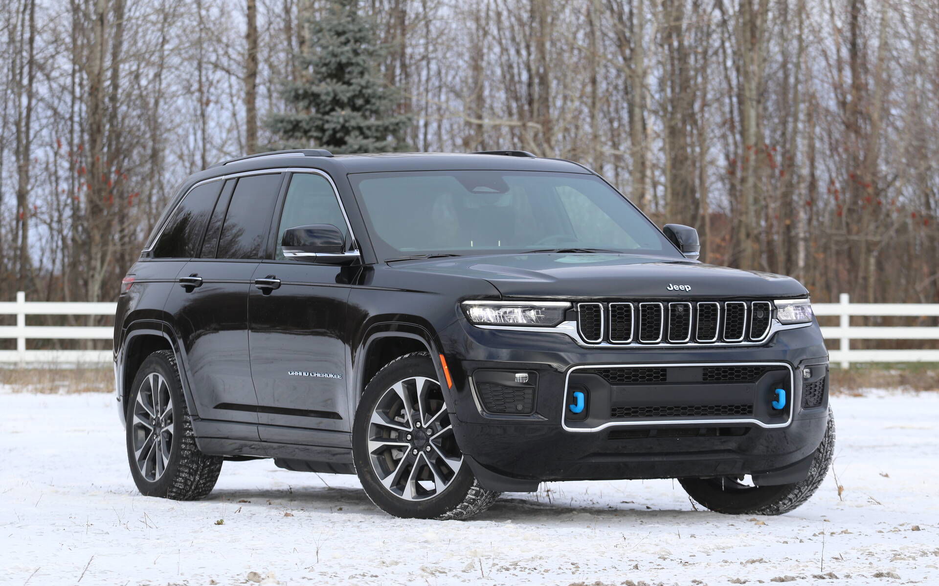 2024 Jeep Grand Cherokee is great for winter driving.