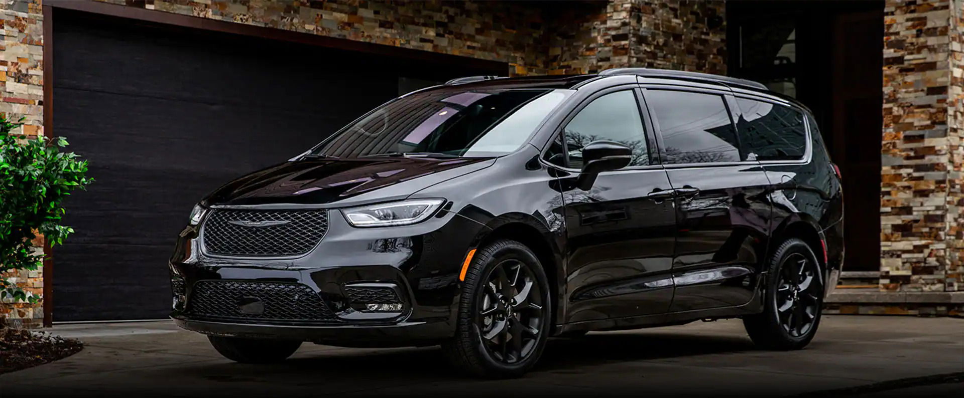Reliable family cars: Chrysler Pacifica.