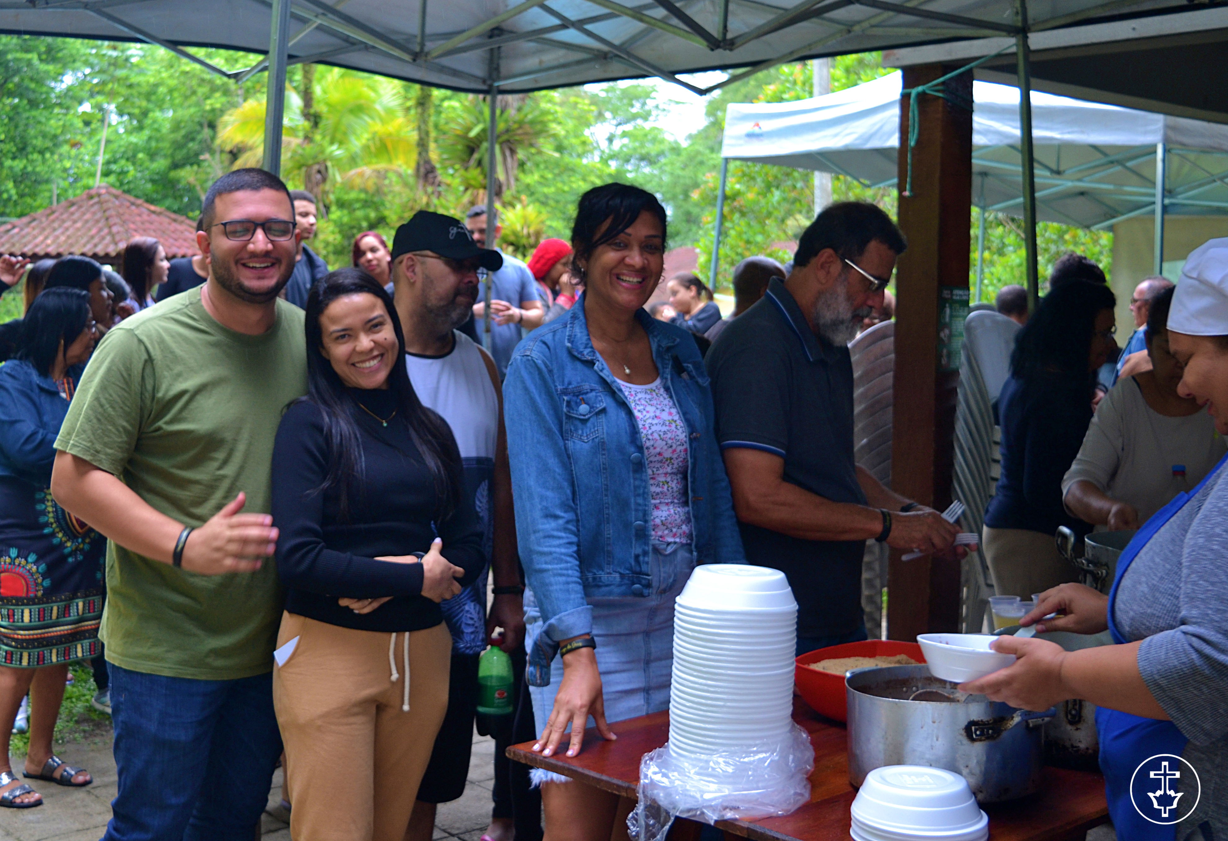 MEAL TIME - HUMMMMM!