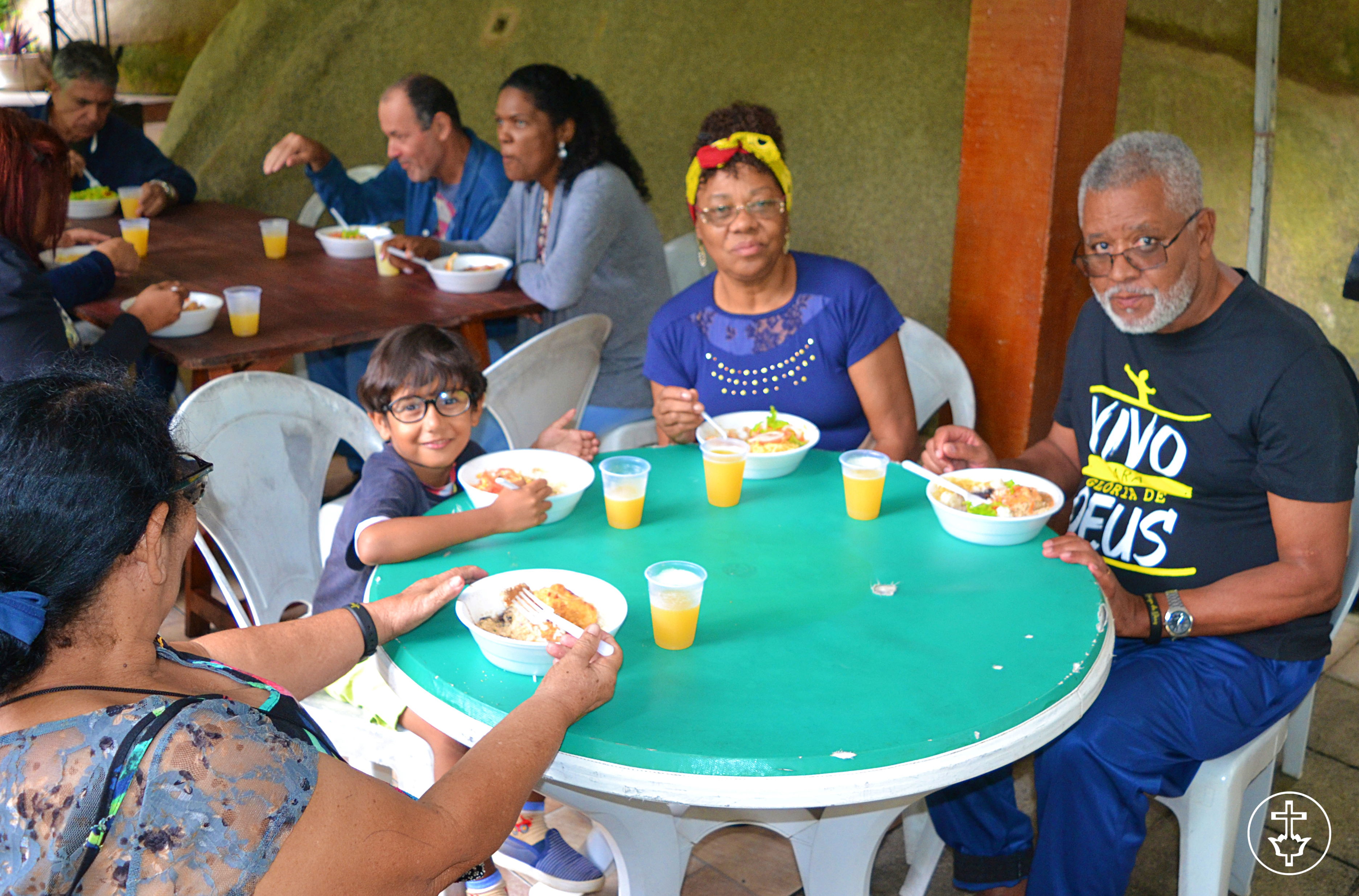 MEAL TIME - HUMMMMM!