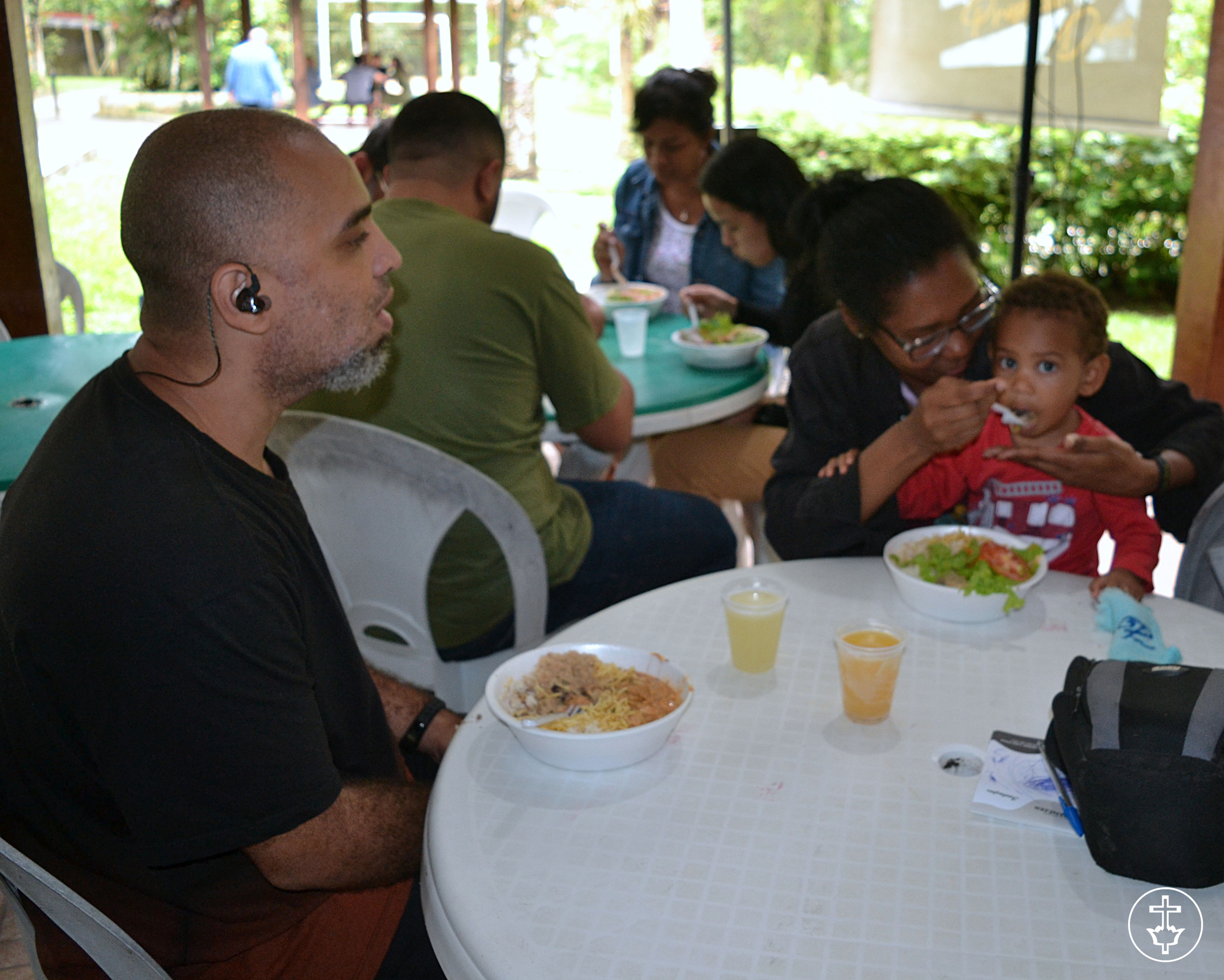 MEAL TIME - HUMMMMM!