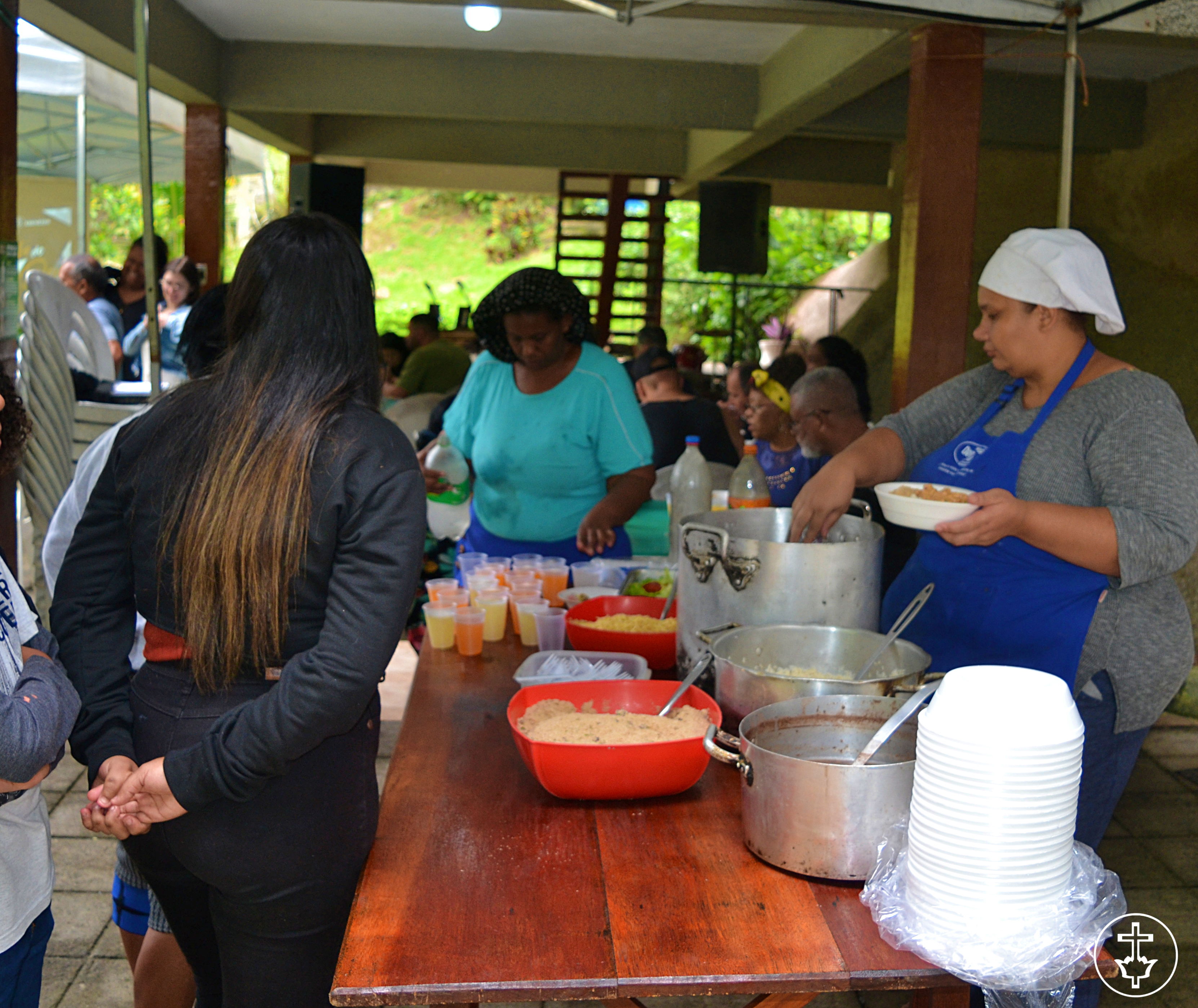 MEAL TIME - HUMMMMM!