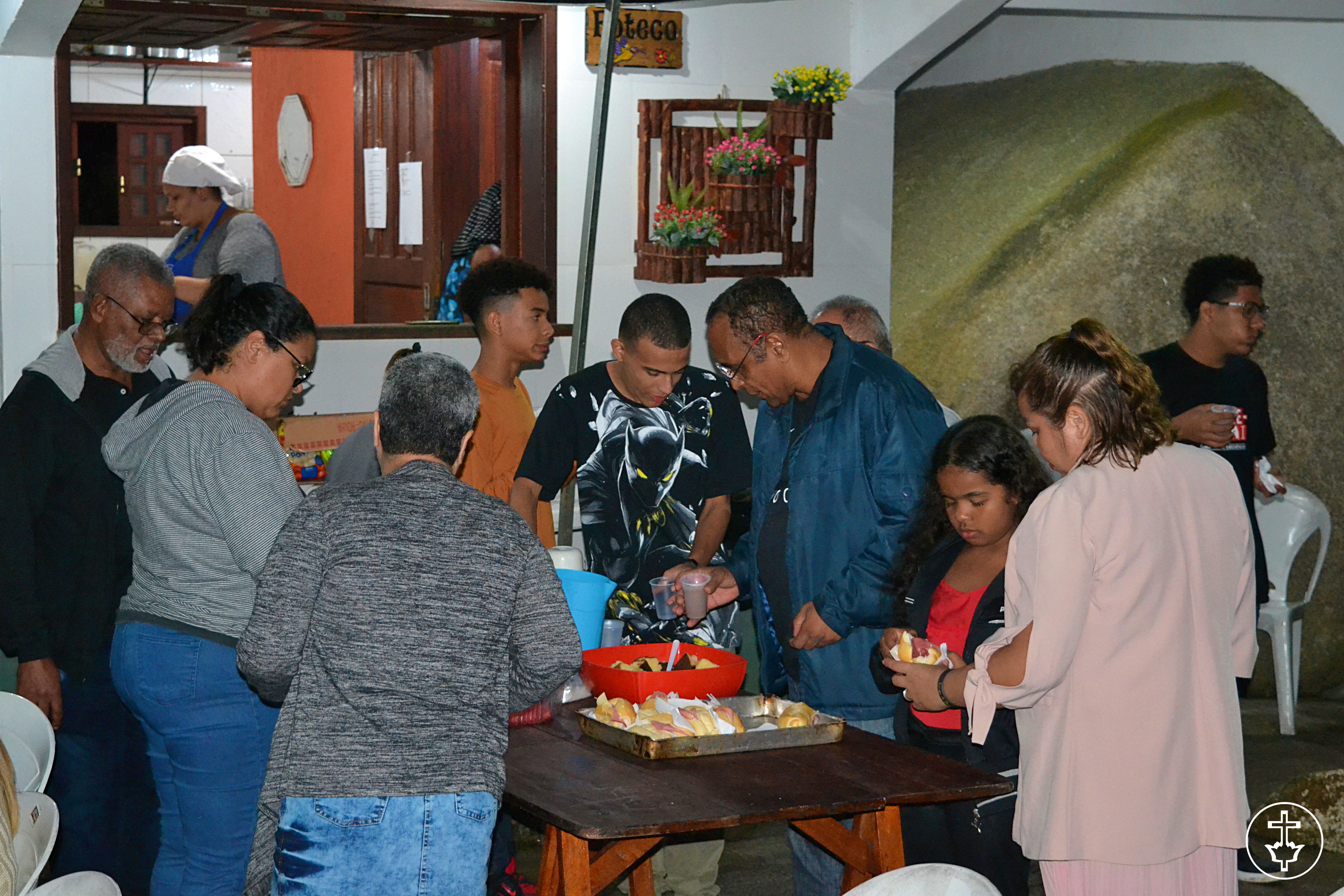 MEAL TIME - HUMMMMM!