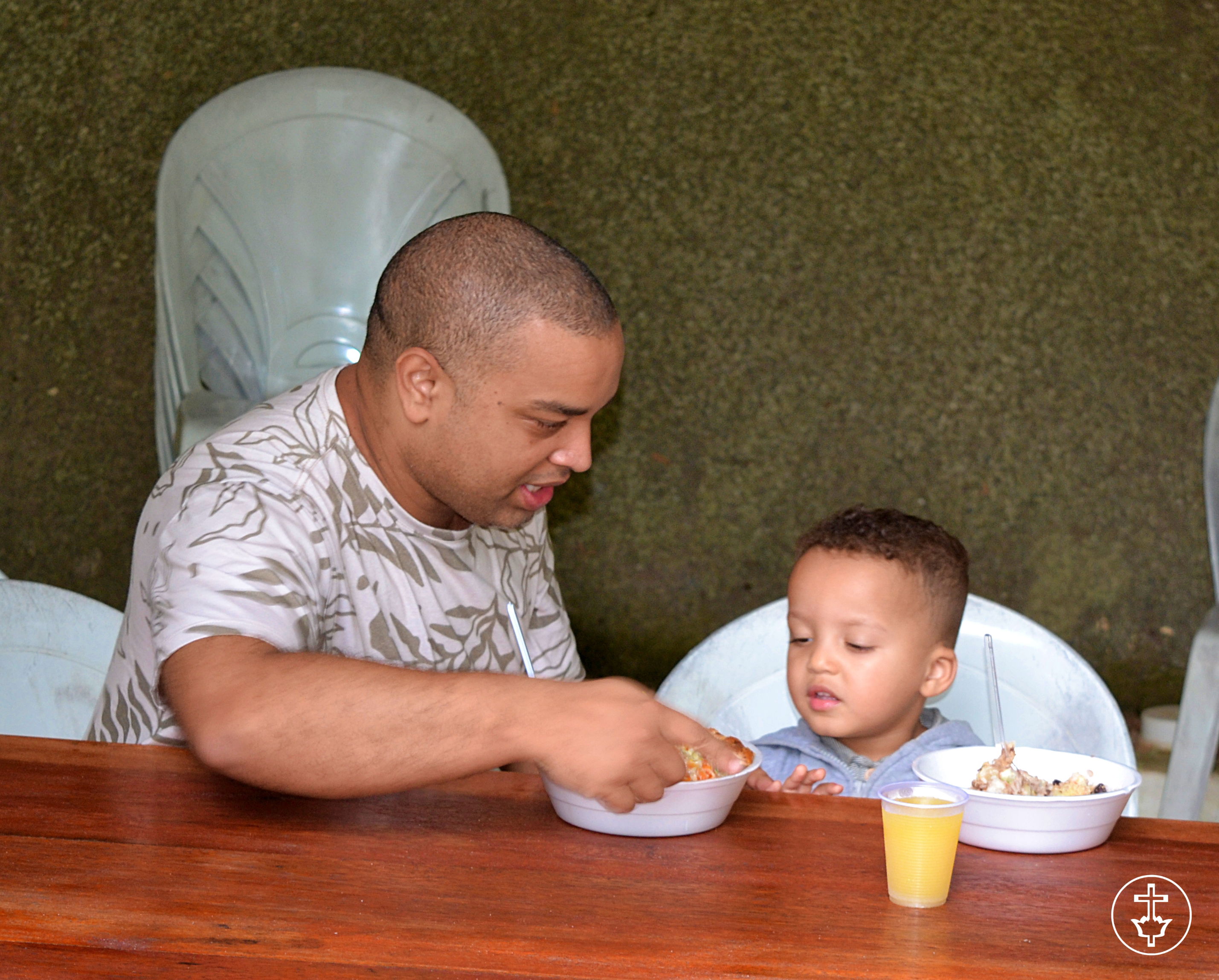 MEAL TIME - HUMMMMM!