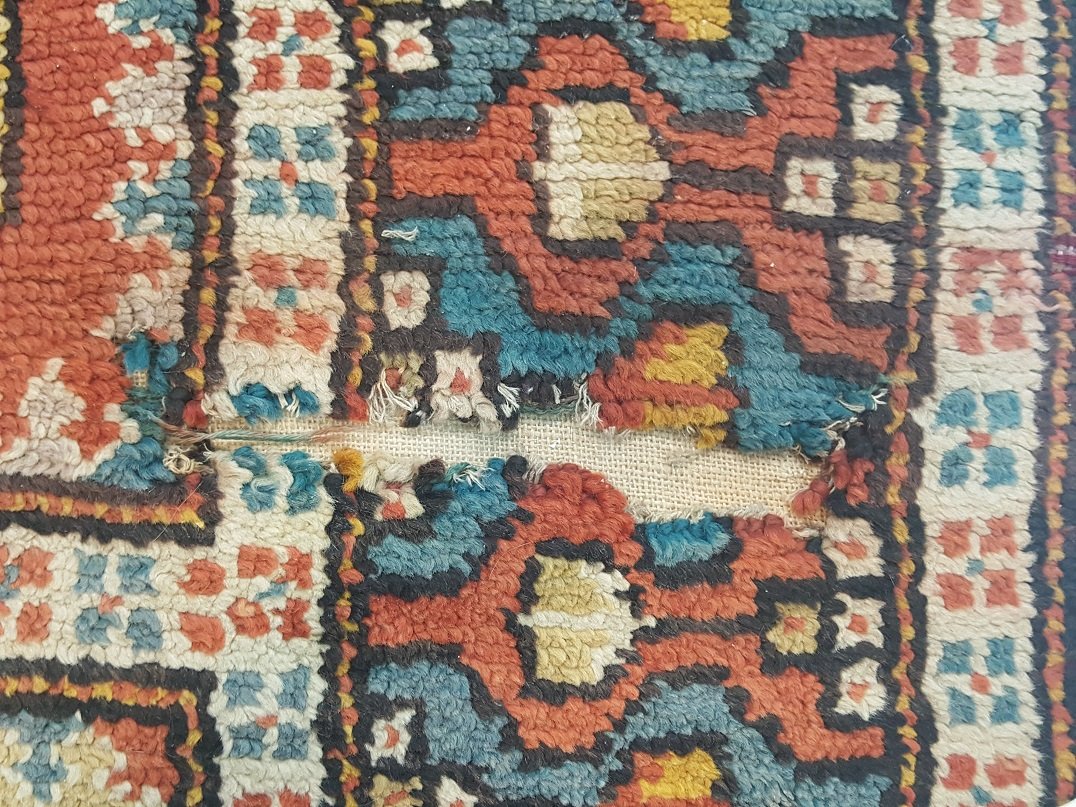 שטיח רומני עבודה ביתית קרוע