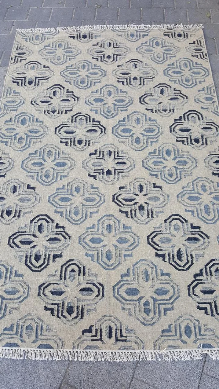 שטיח קילים מודרני צבעים טבעי כחול