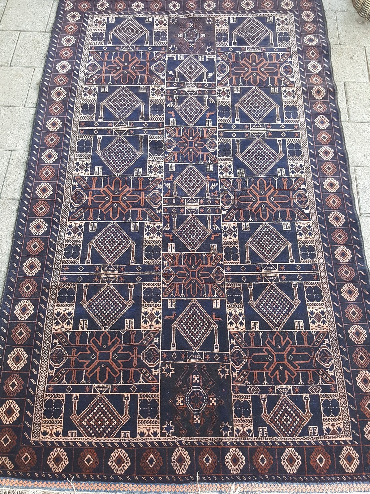 שטיח אפגני שחור