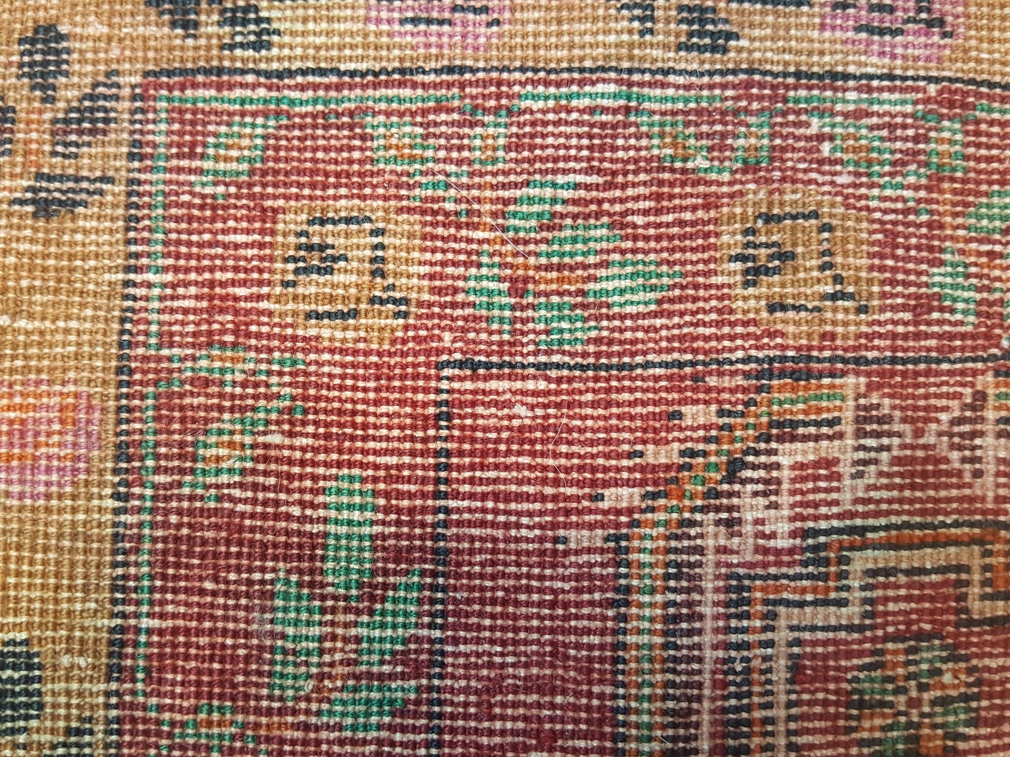 גב של שטיח עבודת יד