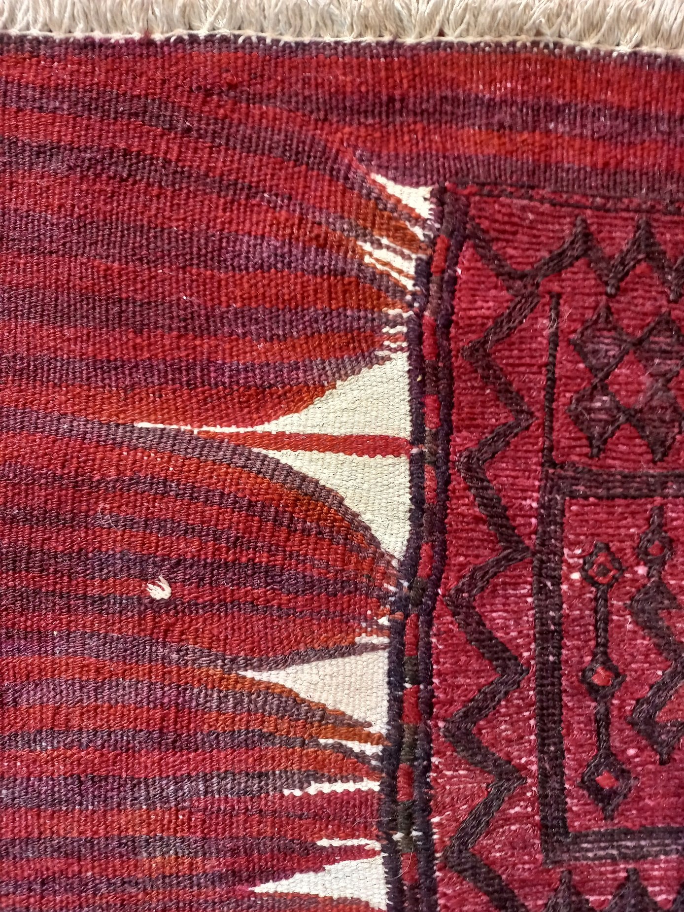 שטיח טורקי לאחר תיקון גלישות צבעים