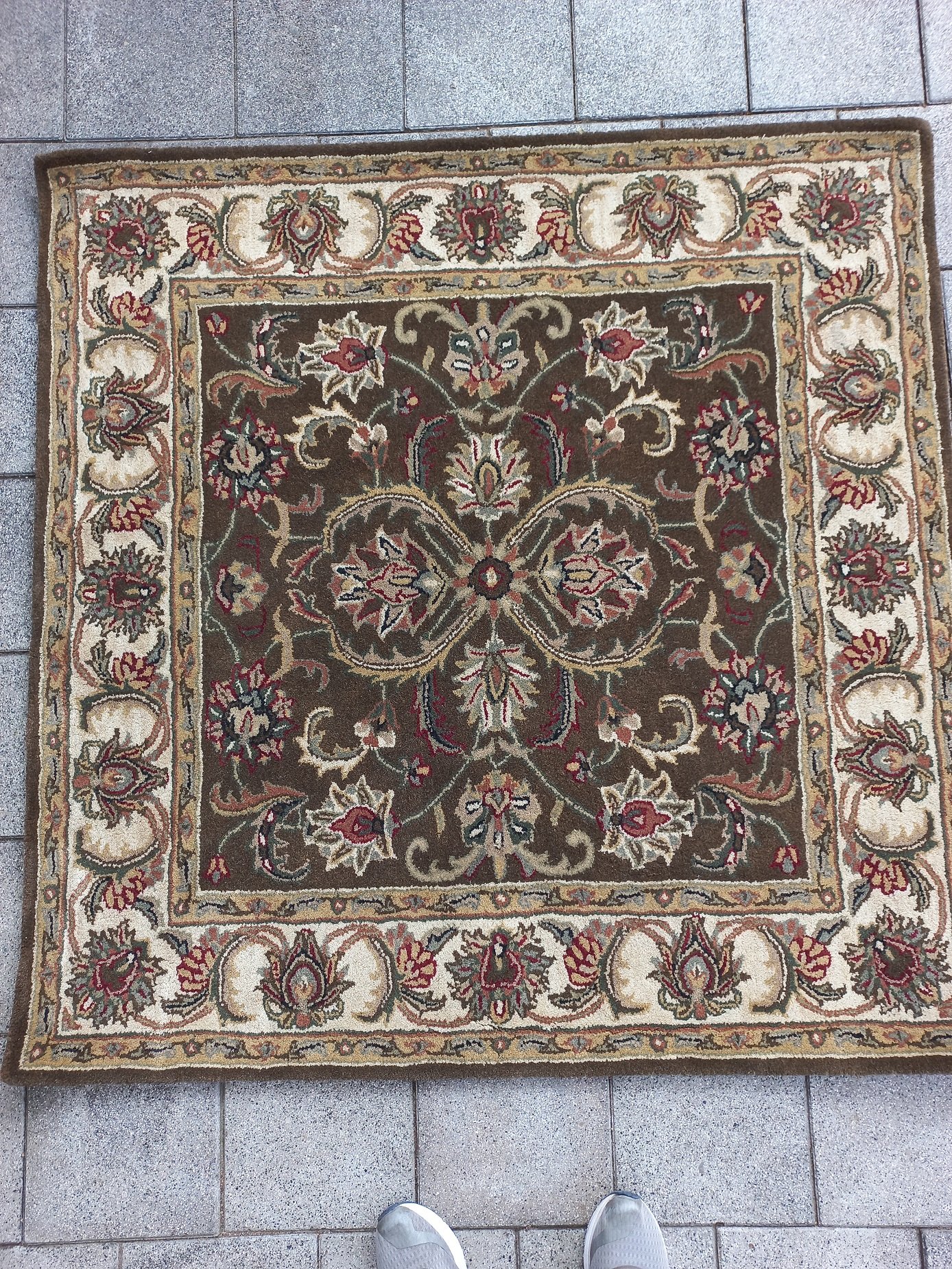 שטיח הודי עבודת יד מרובע 152