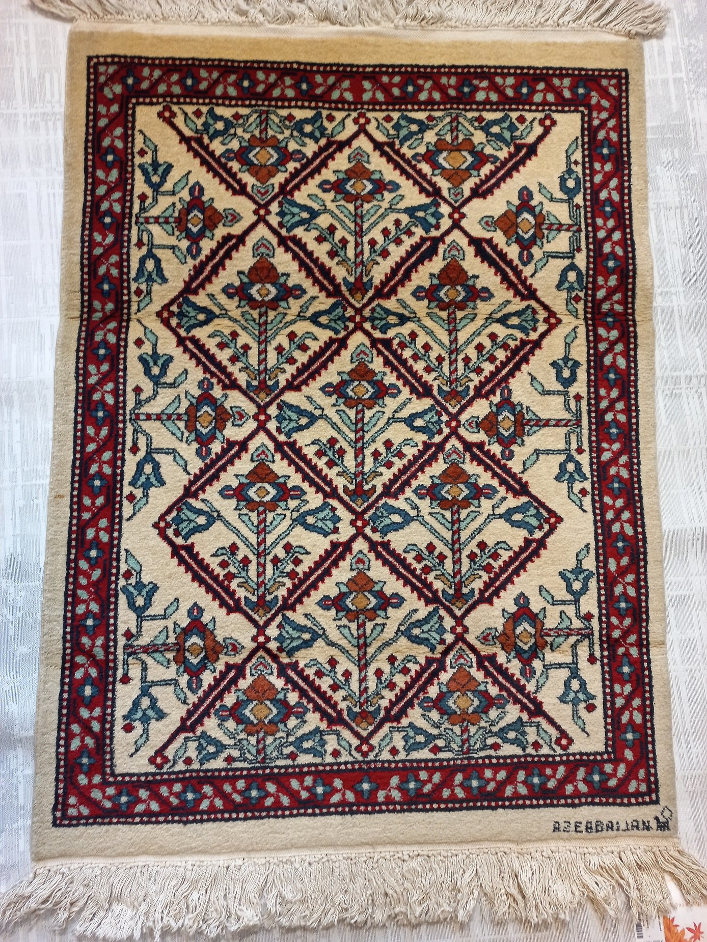 שטיח עבודת יד קווקזית