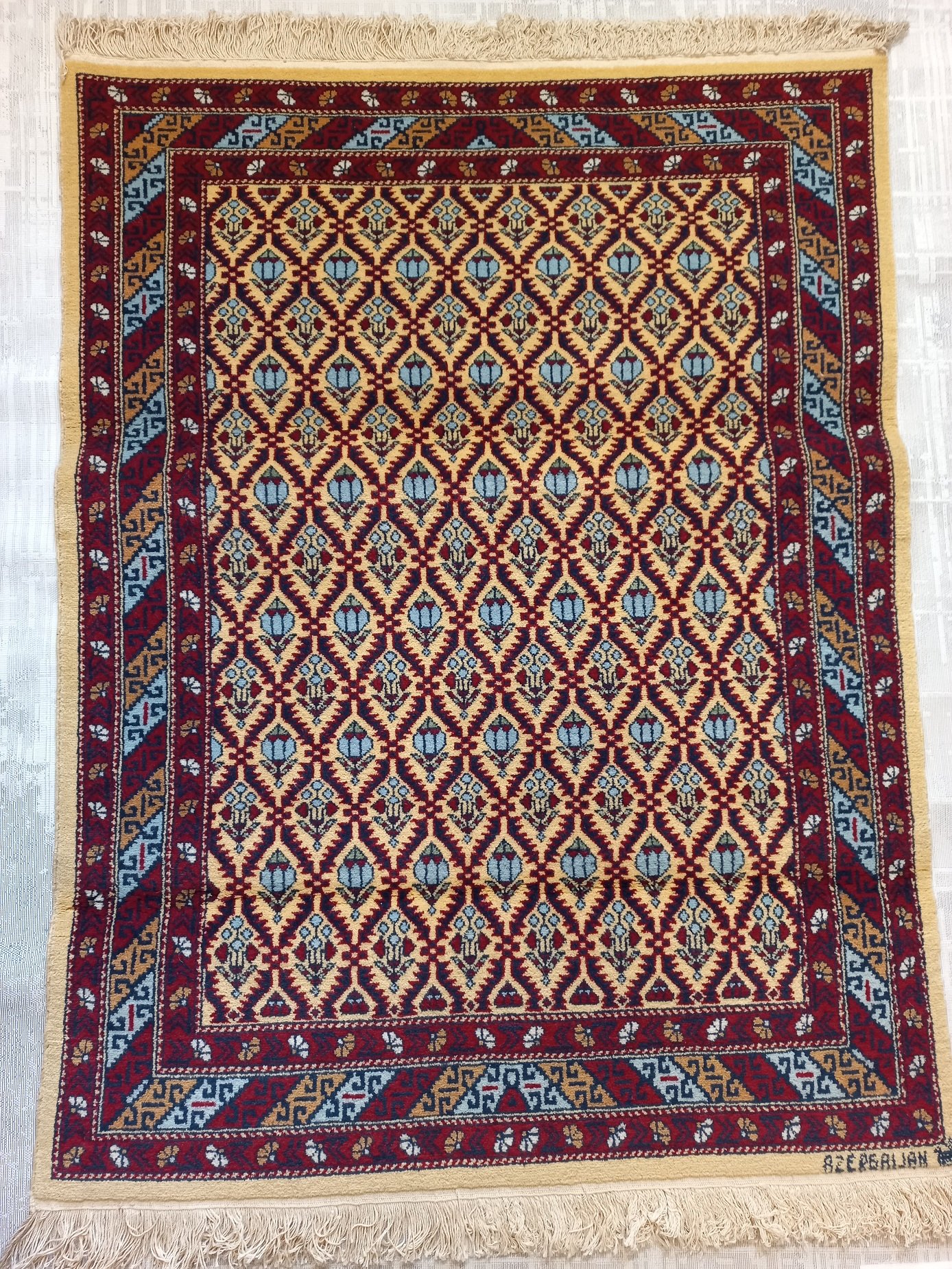 שטיח עבודת יד קבקזית