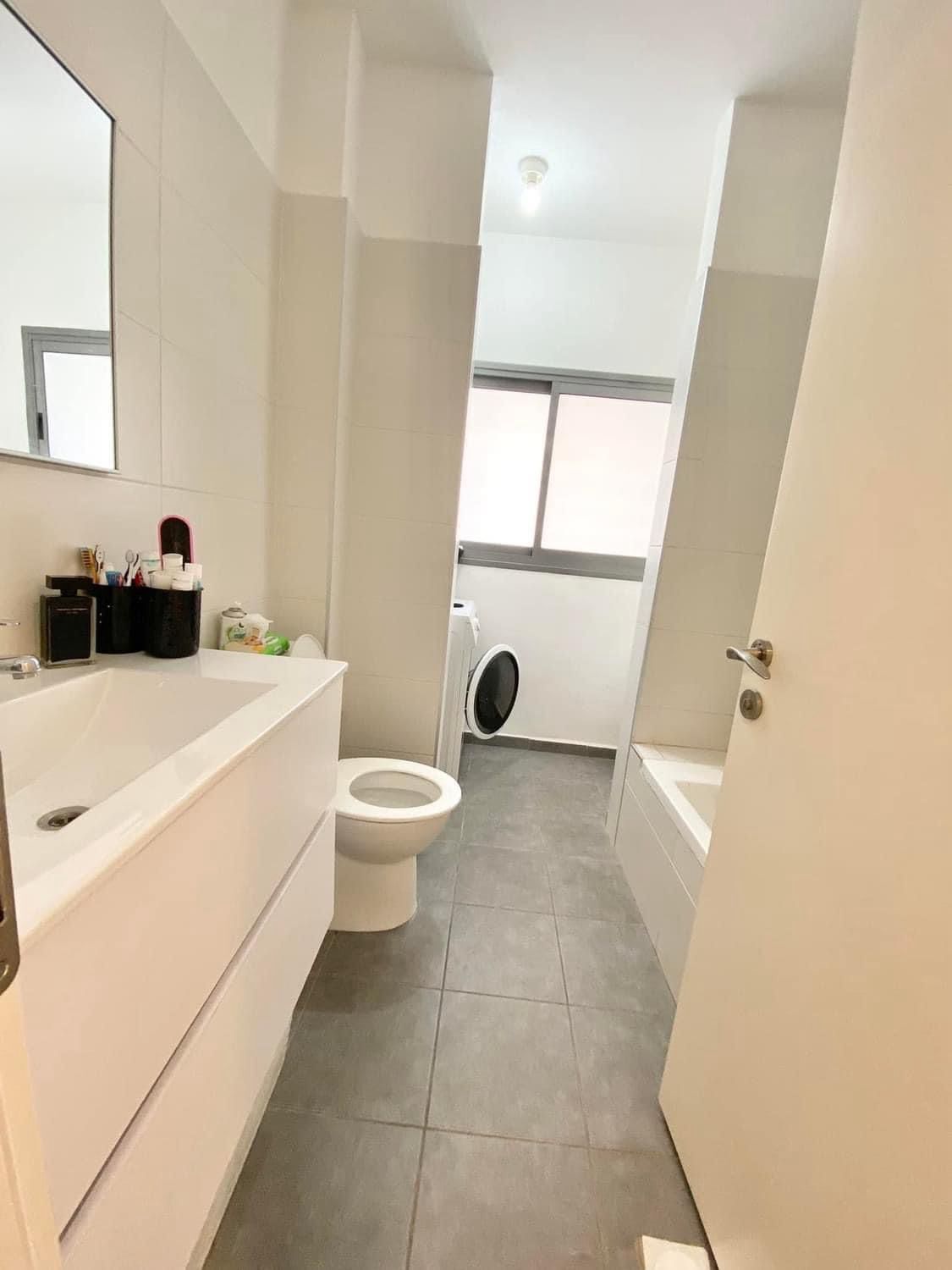 4-room apartment on Ahuva Ozari St