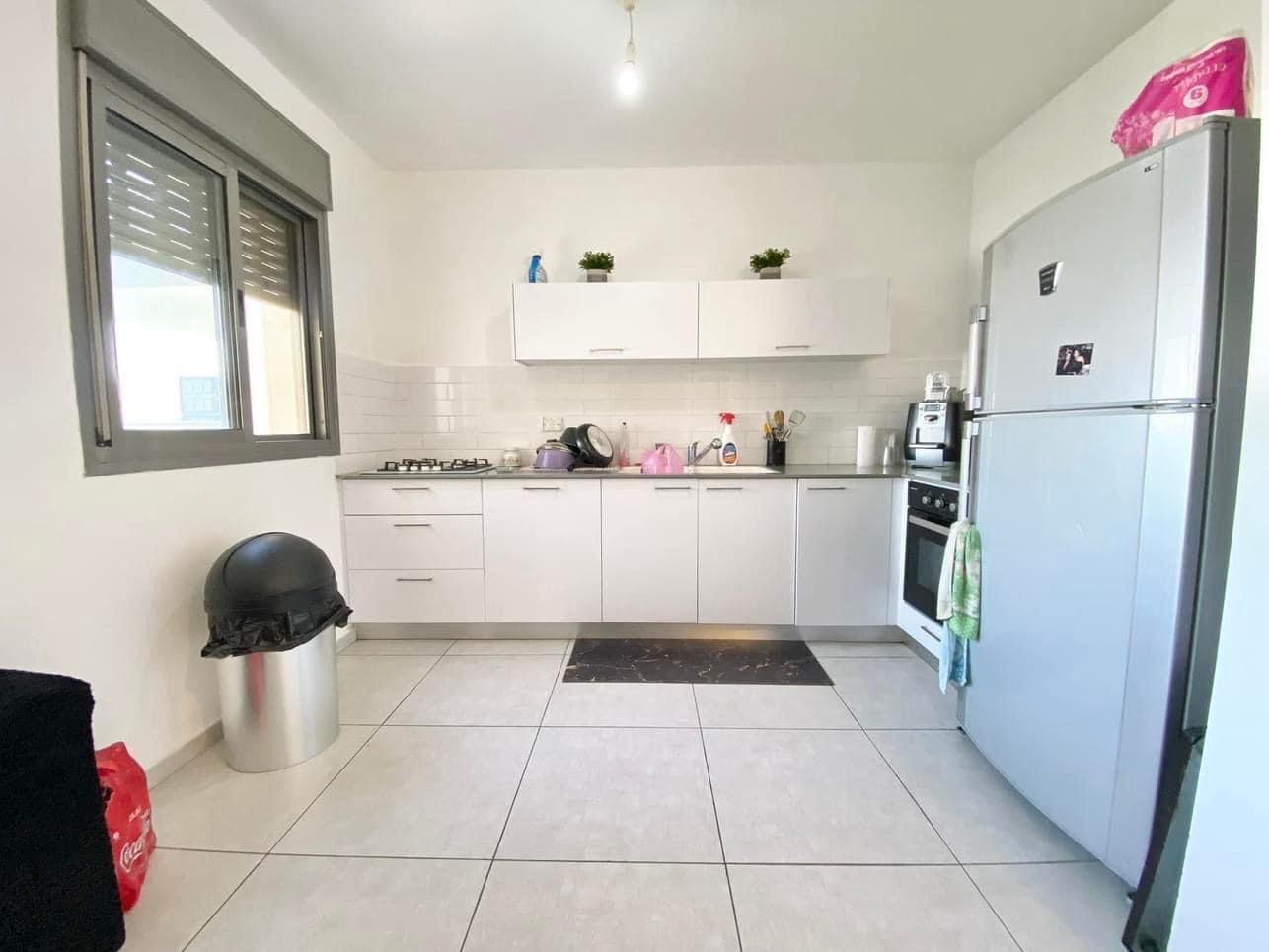 4-room apartment on Ahuva Ozari St