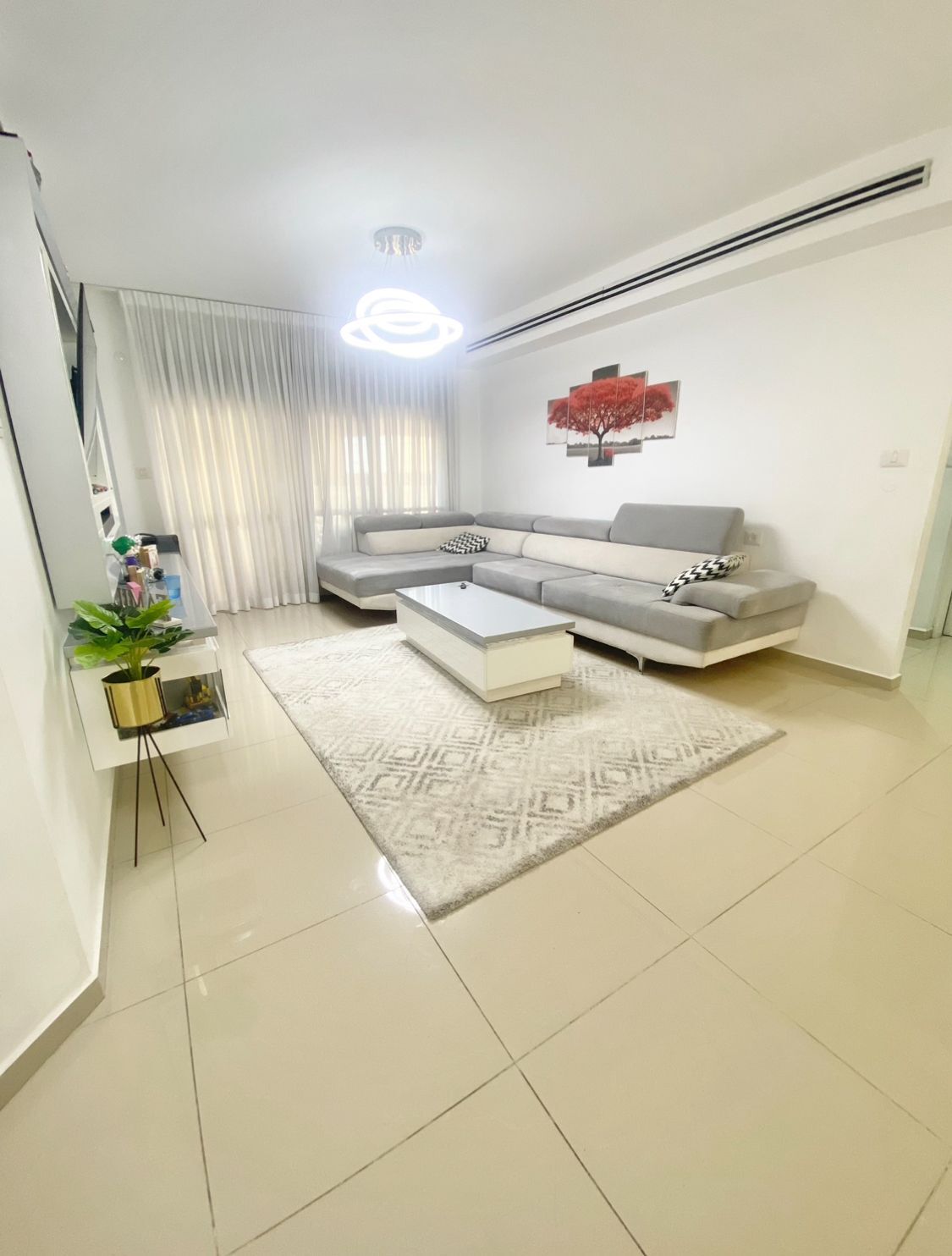 A huge 3-room apartment on Ben Gurion Street, Kiryat Malachi.