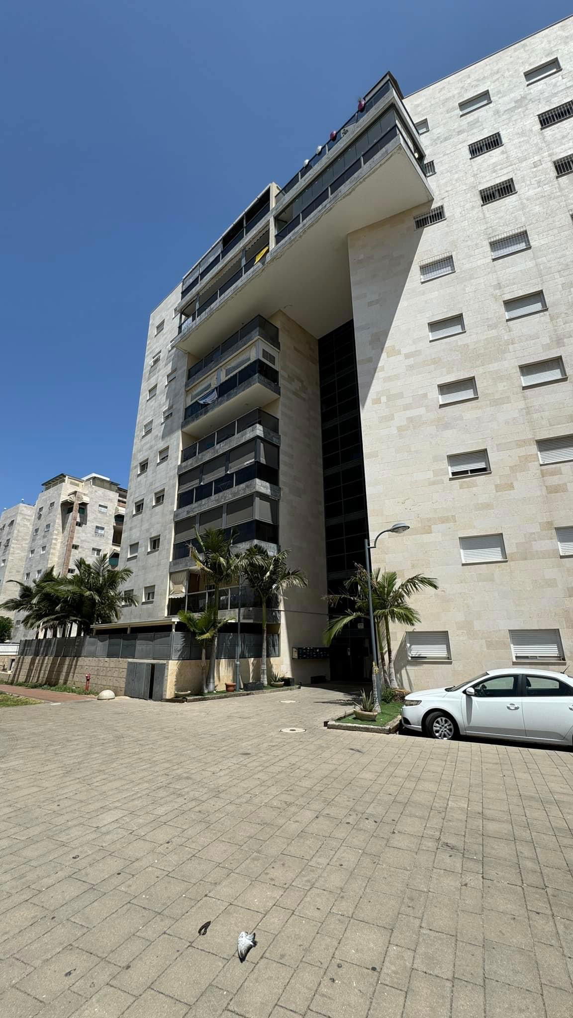 4-room apartment at 2 Aryeh Tsimoki Street, Kiryat Malachi 1,600,000 NIS