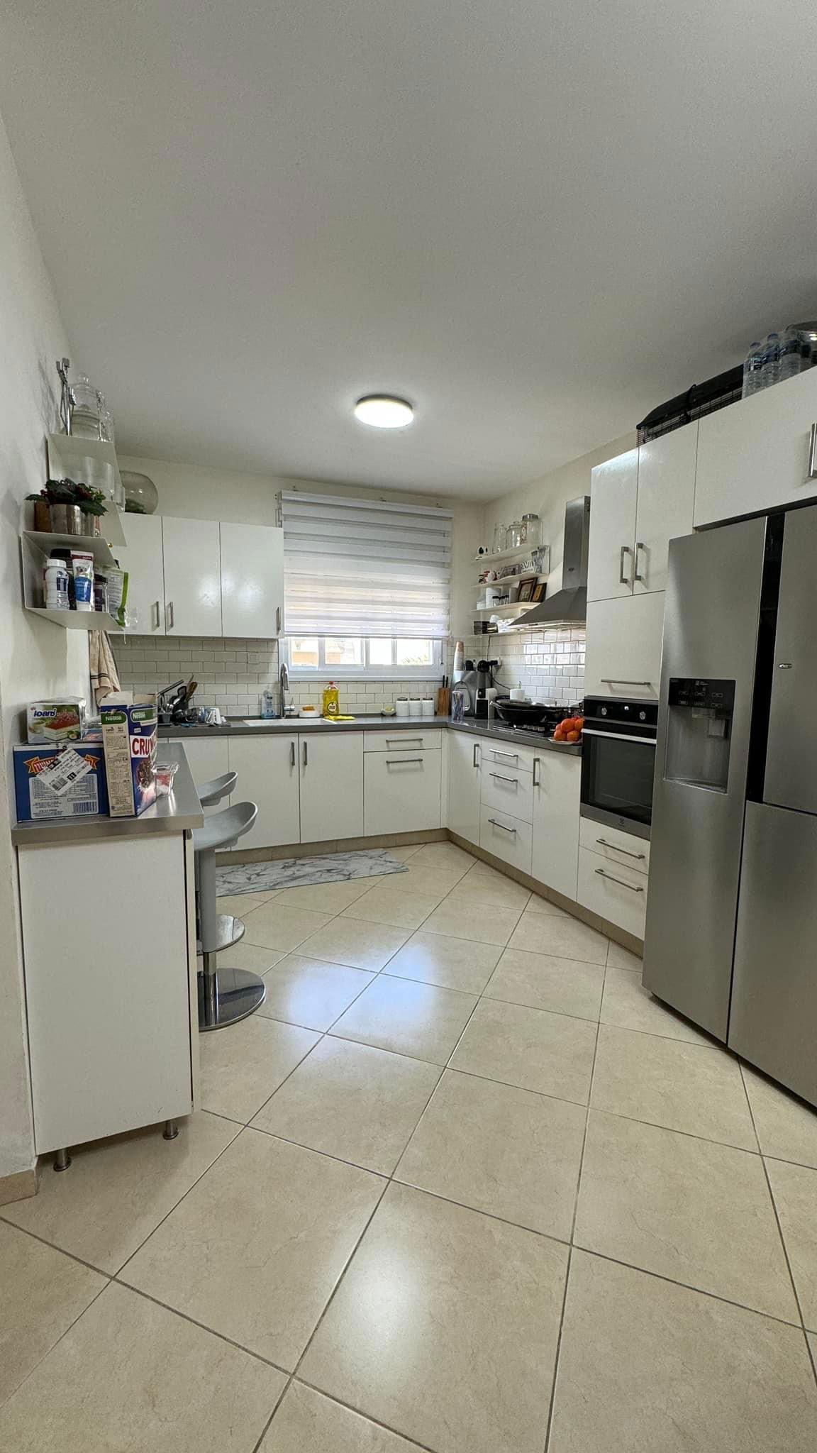 4-room apartment at 2 Aryeh Tsimoki Street, Kiryat Malachi 1,600,000 NIS