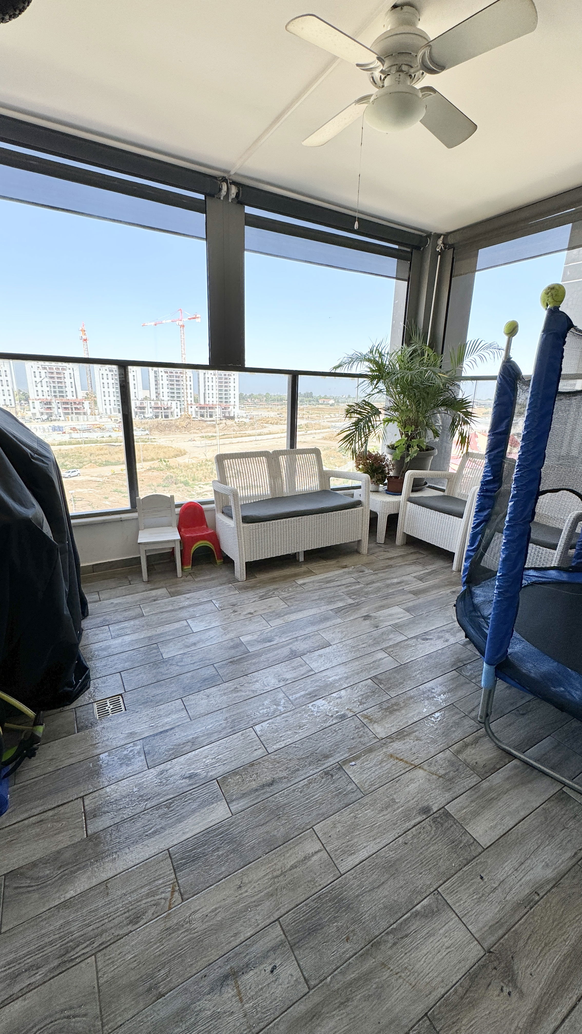 4-room apartment in the "Kermi Handiv" towers, Hagafen 2, Kiryat Malachi 1,970,000 NIS