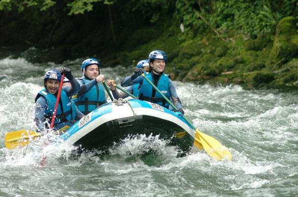 Hiking or horseback riding, climbing, canyoning, rafting, paragliding, cycling, mountain biking...