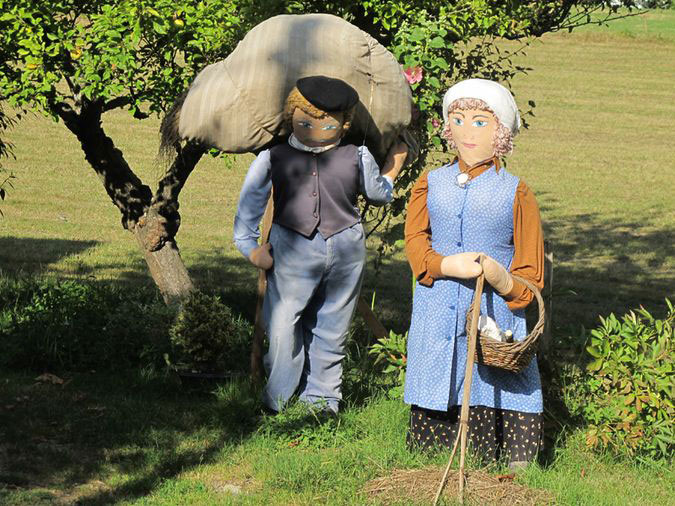 The Mounaques of Campan