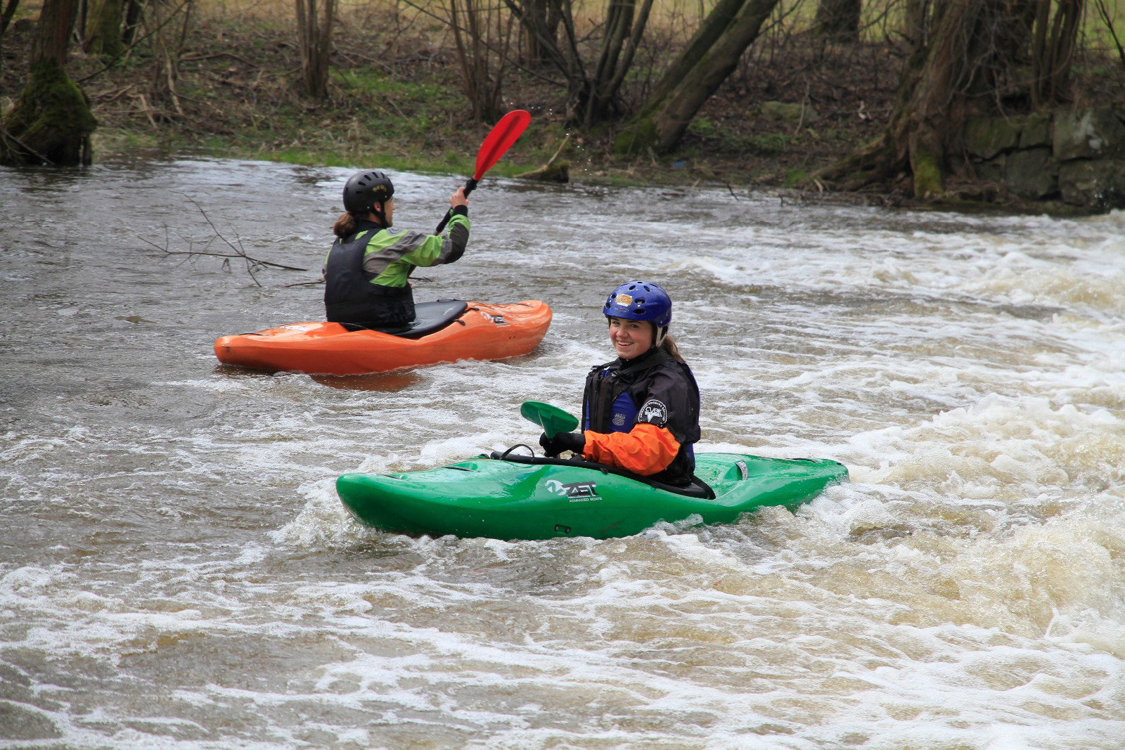 Hiking or horseback riding, climbing, canyoning, rafting, paragliding, cycling, mountain biking...