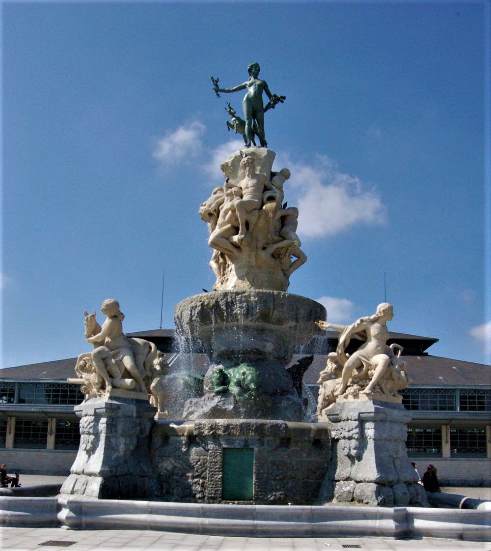 The little Amazon, the fortified castle of Montoussé, the Calvary of Mont Arès, the Pic du Midi de Bigorre, the altarpiece of the Church of Notre Dame de Jézeau, the chapel of Cieutat, the fountain of the 4 valleys.