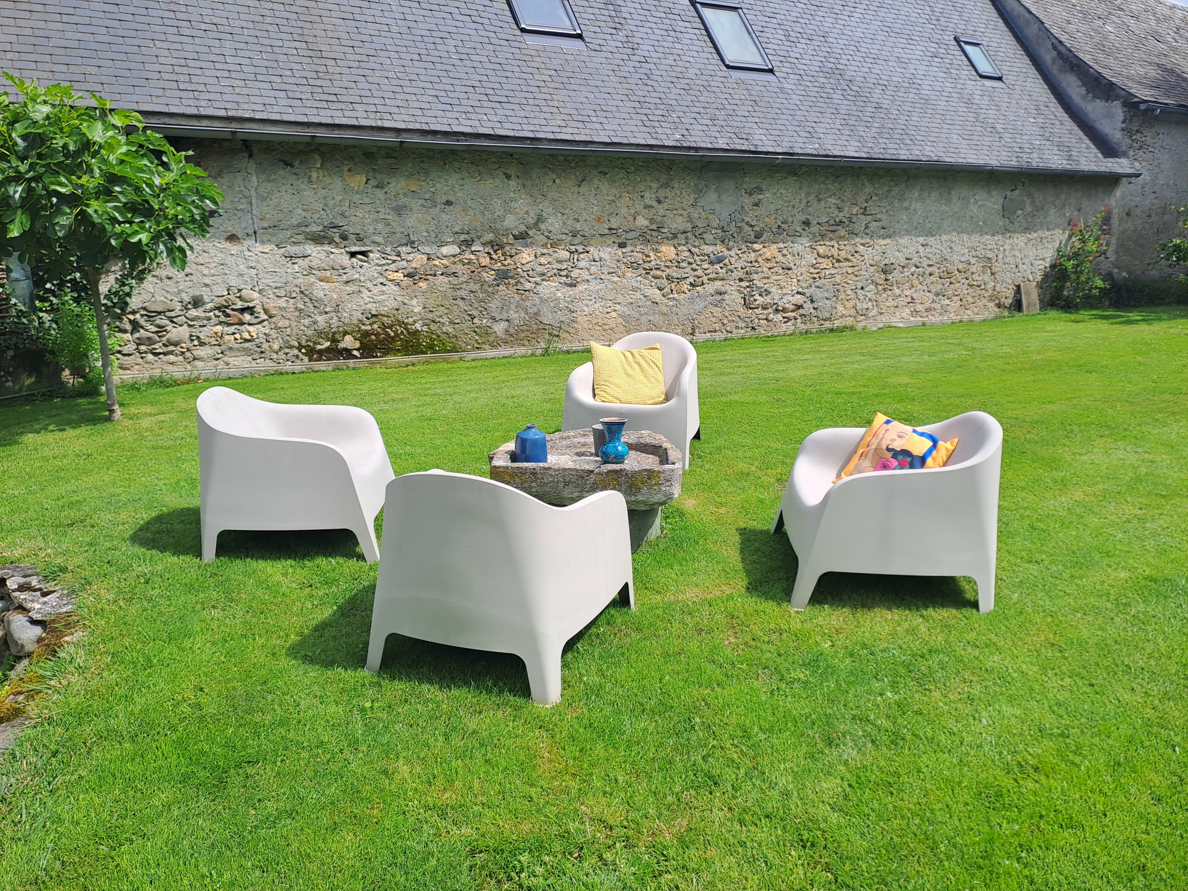 L’espace extérieur vous invite à la découverte et à la détente, pour des moments pleinement savoureux.