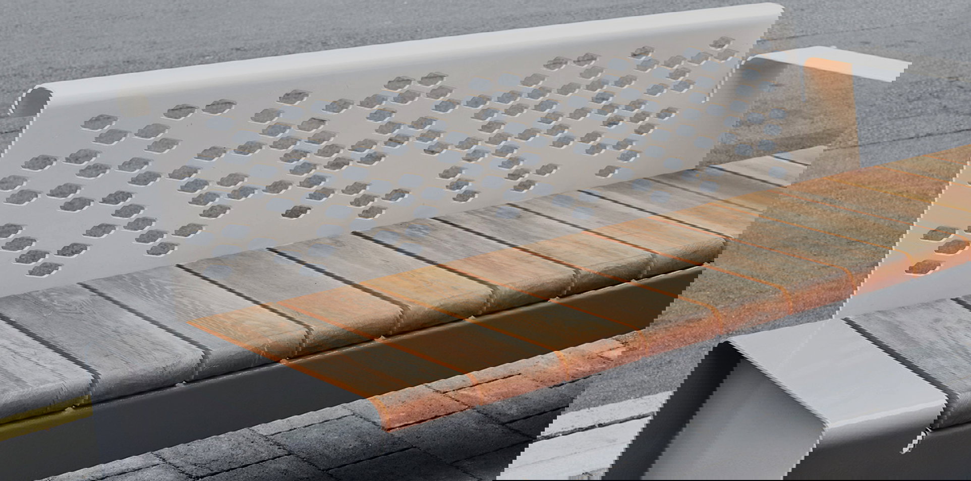 CONFECTII METALICE USOARE