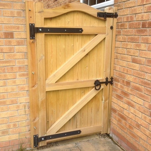Wooden side gate fittings