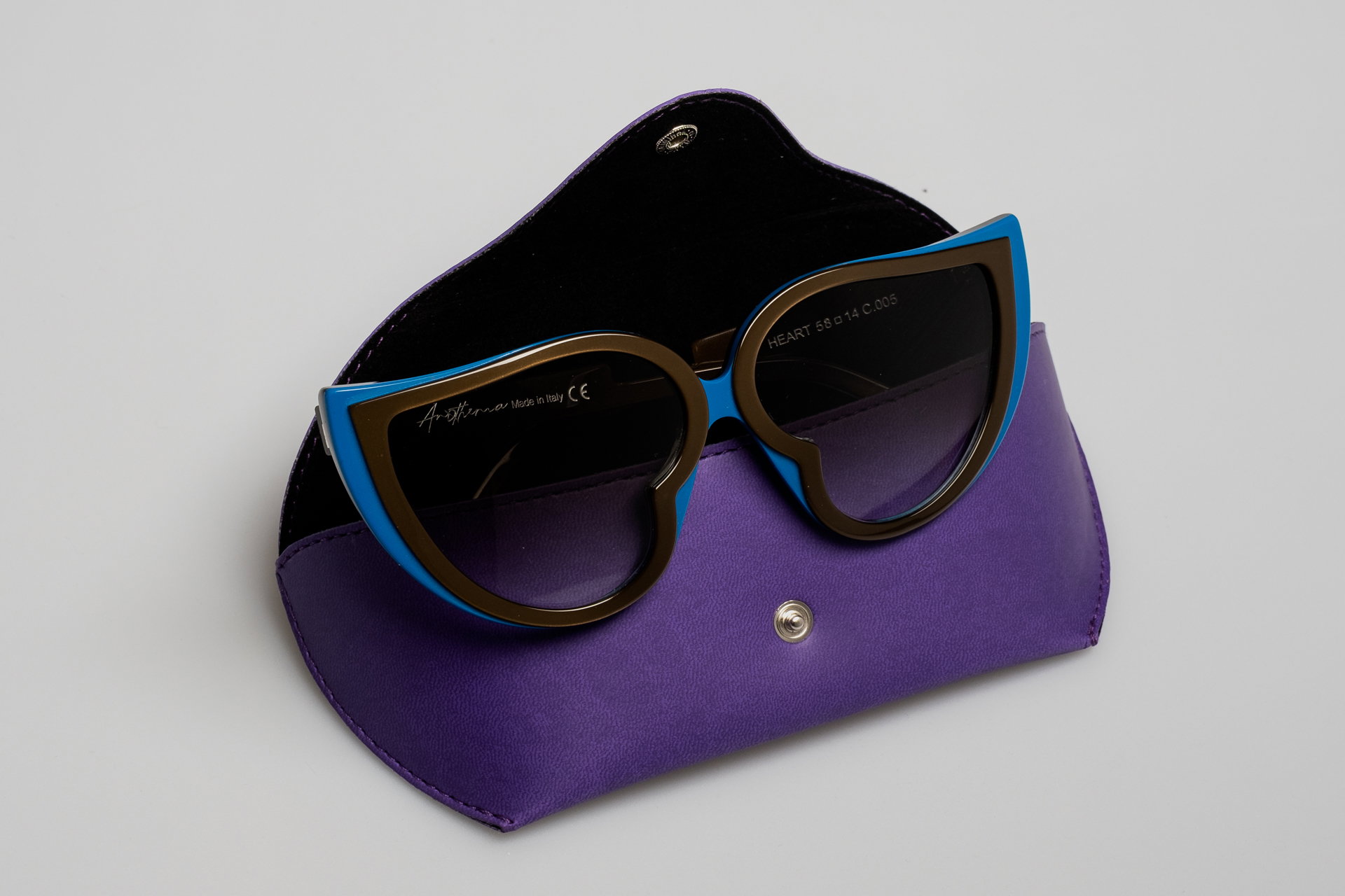 Art. LZC - Funda semirrígida para gafas
