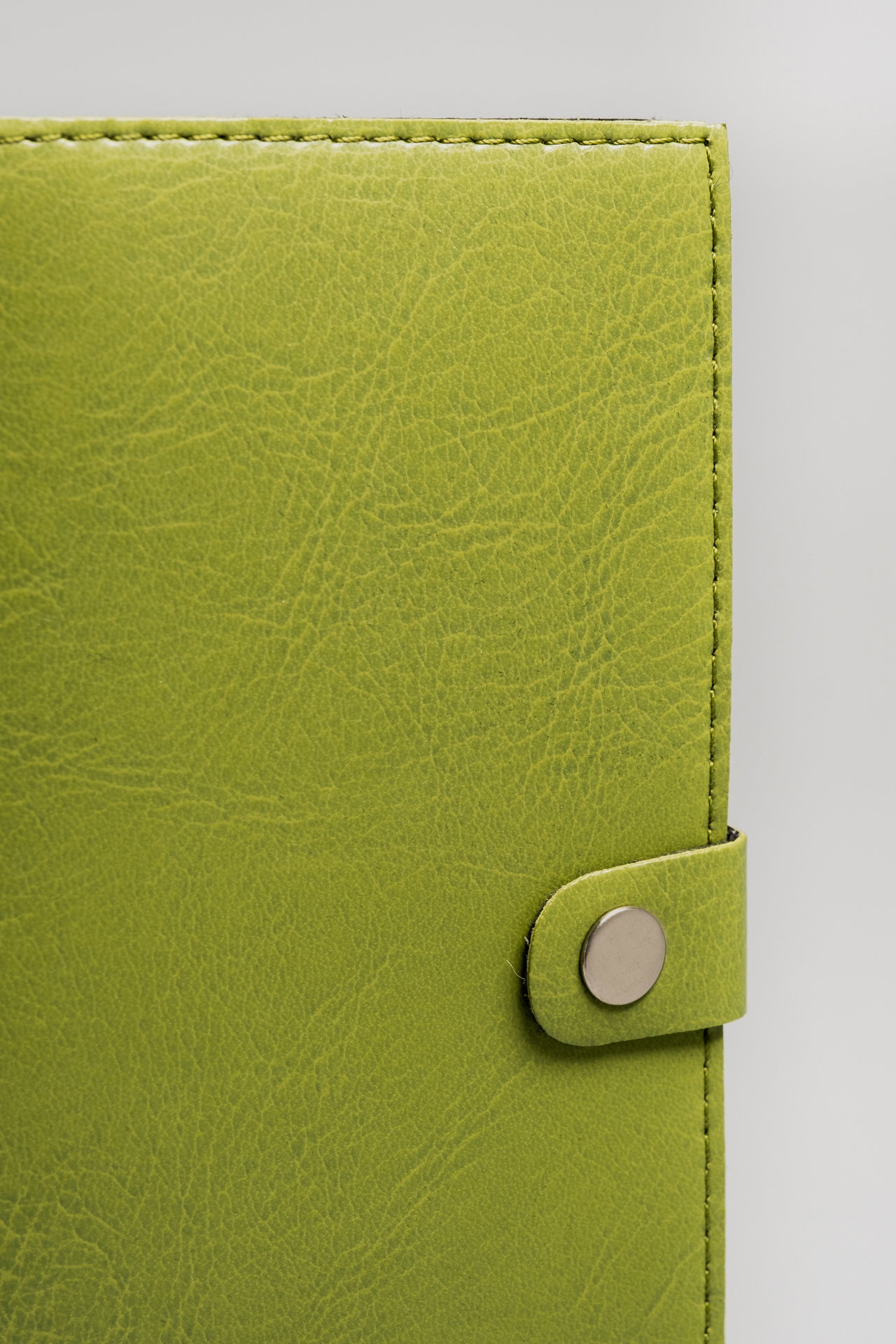 Art. 318 - Titular de la tarjeta y documentos