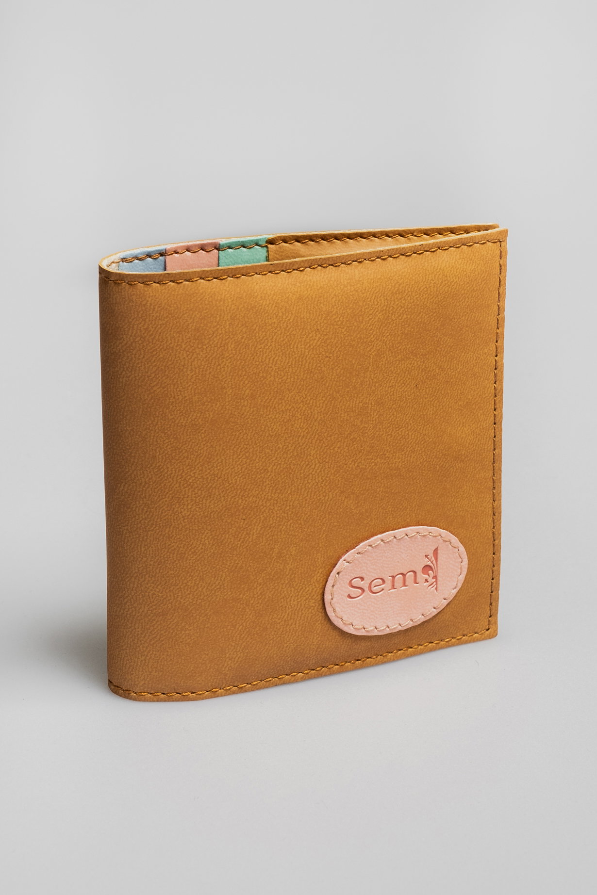 Art. 38 - Titular de la tarjeta