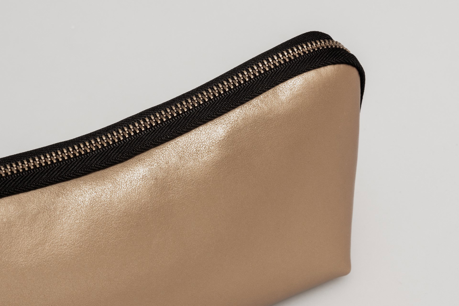 Art. 203NV - Funda semirrígida para gafas