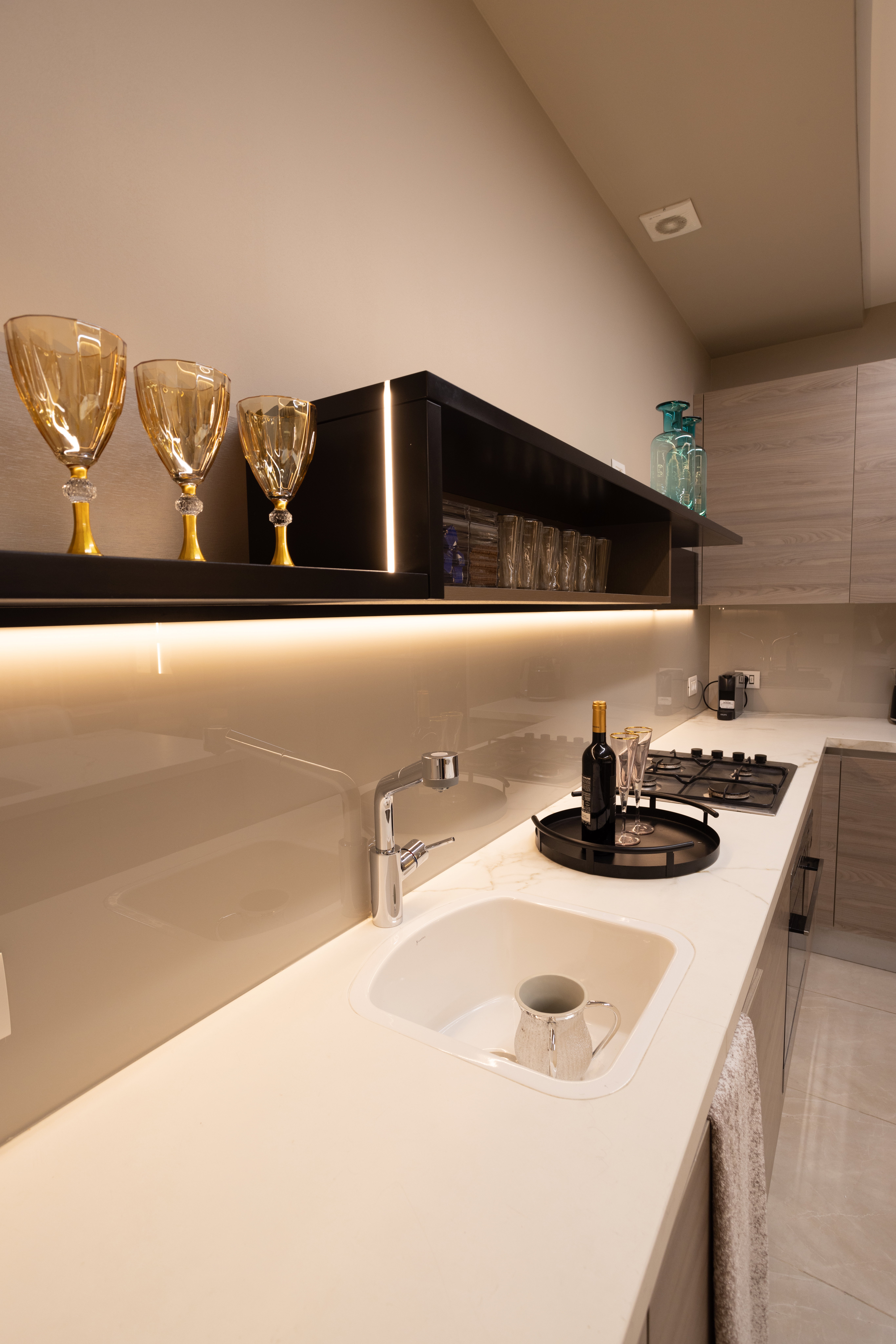 Classical and Magical Jerusalem Estate Apartment 2