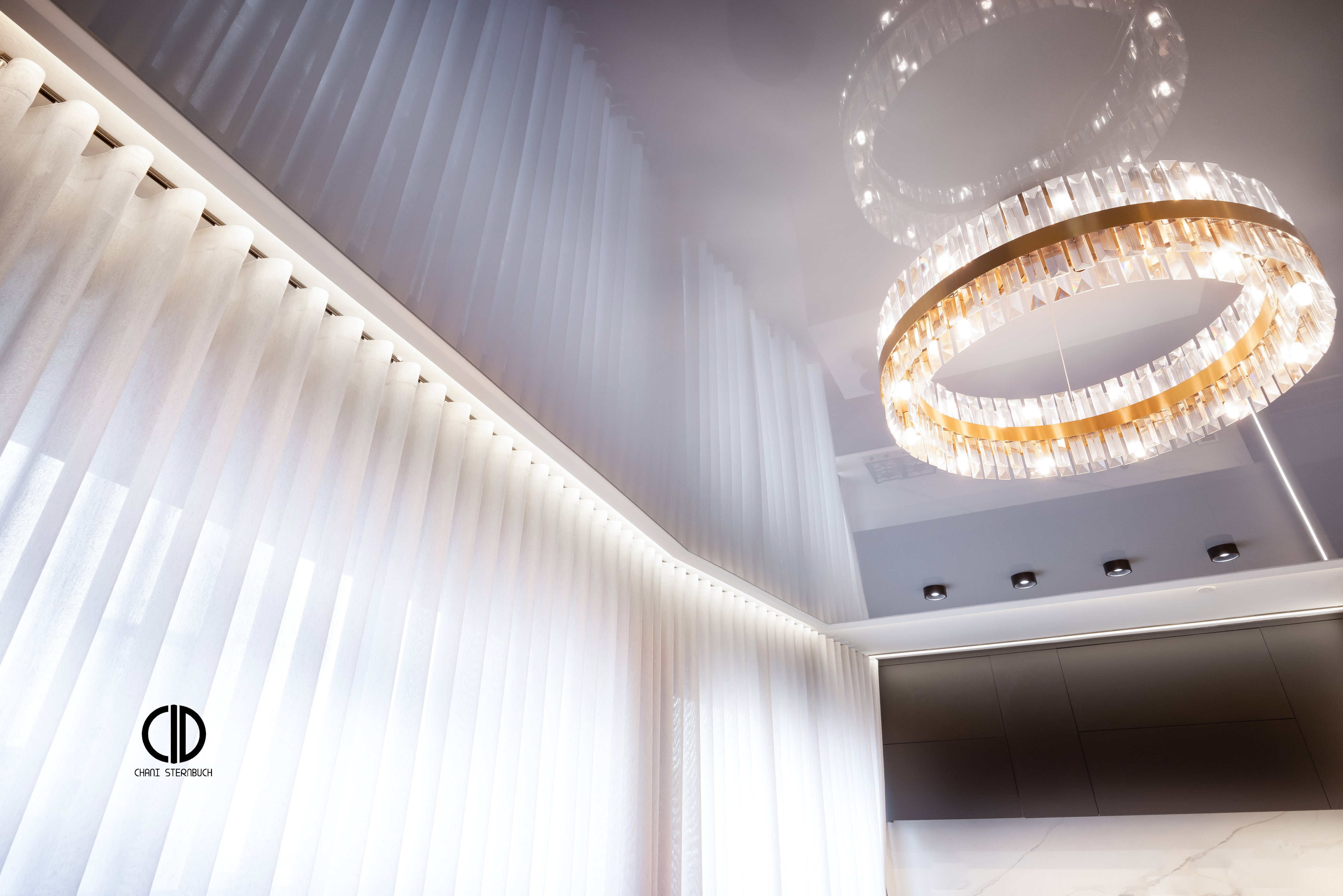 Exquisitely designed Agripas Airbnb apartment 1