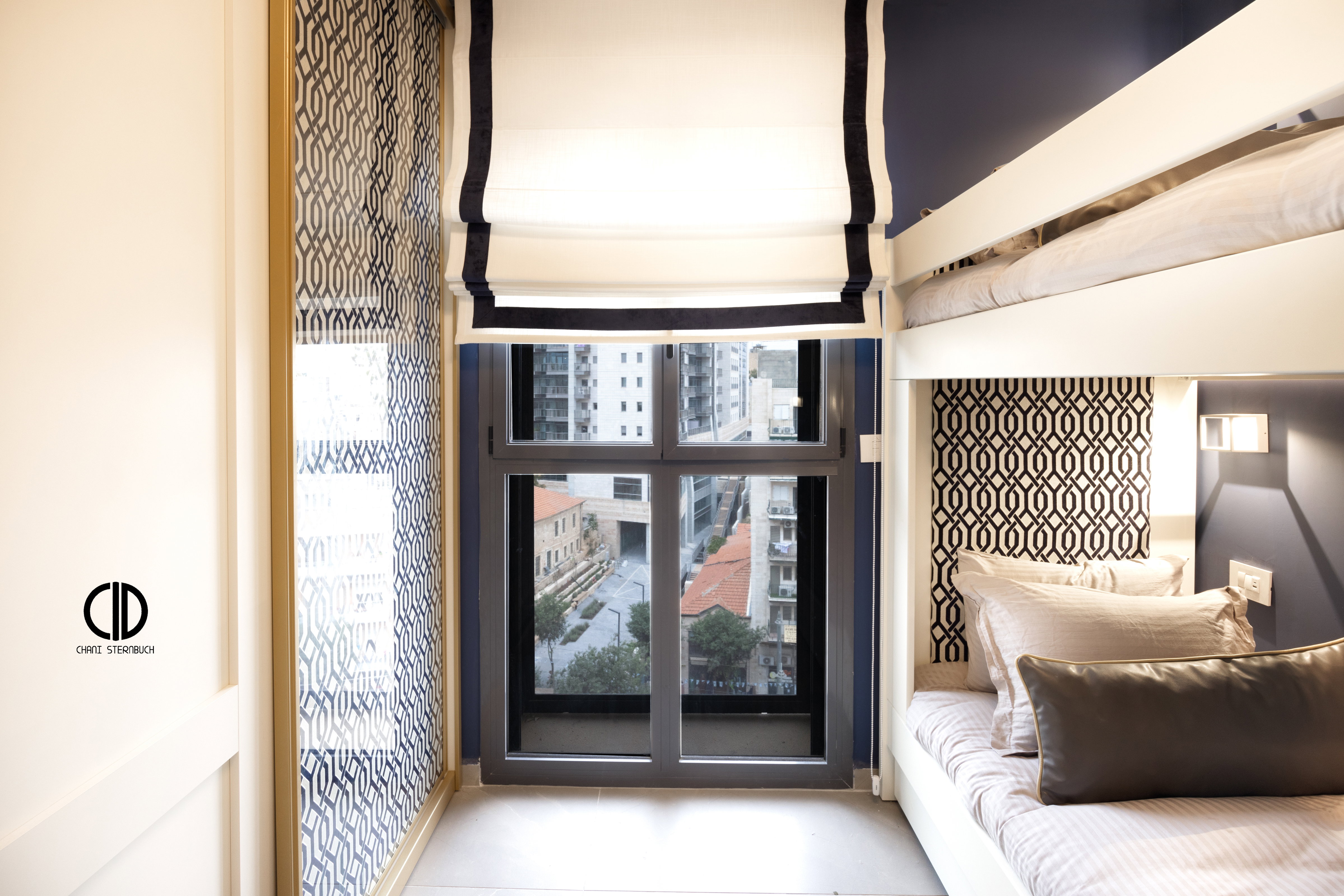 Exquisitely designed Agripas Airbnb apartment 1