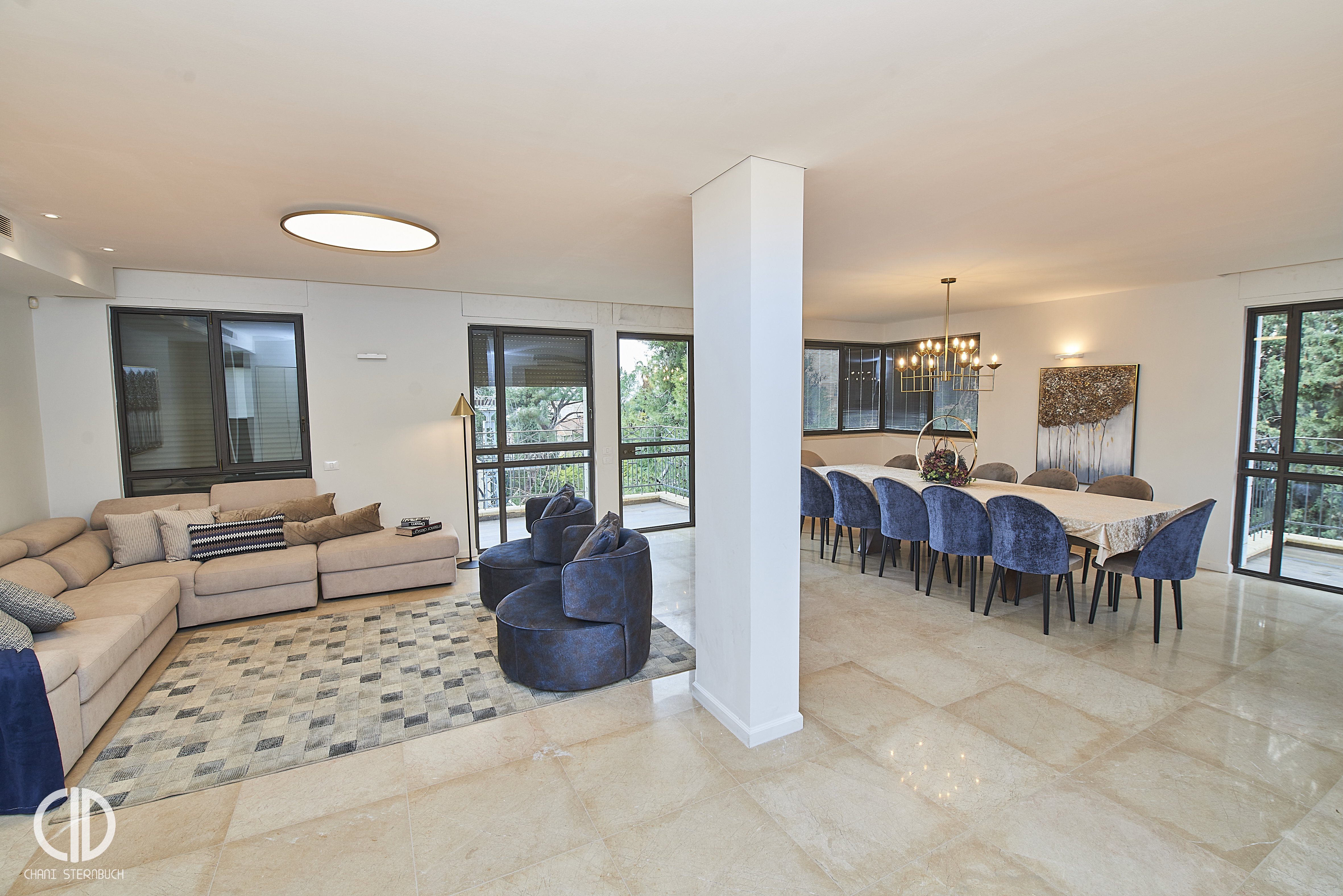 Simply furnished apartment Rachavia 