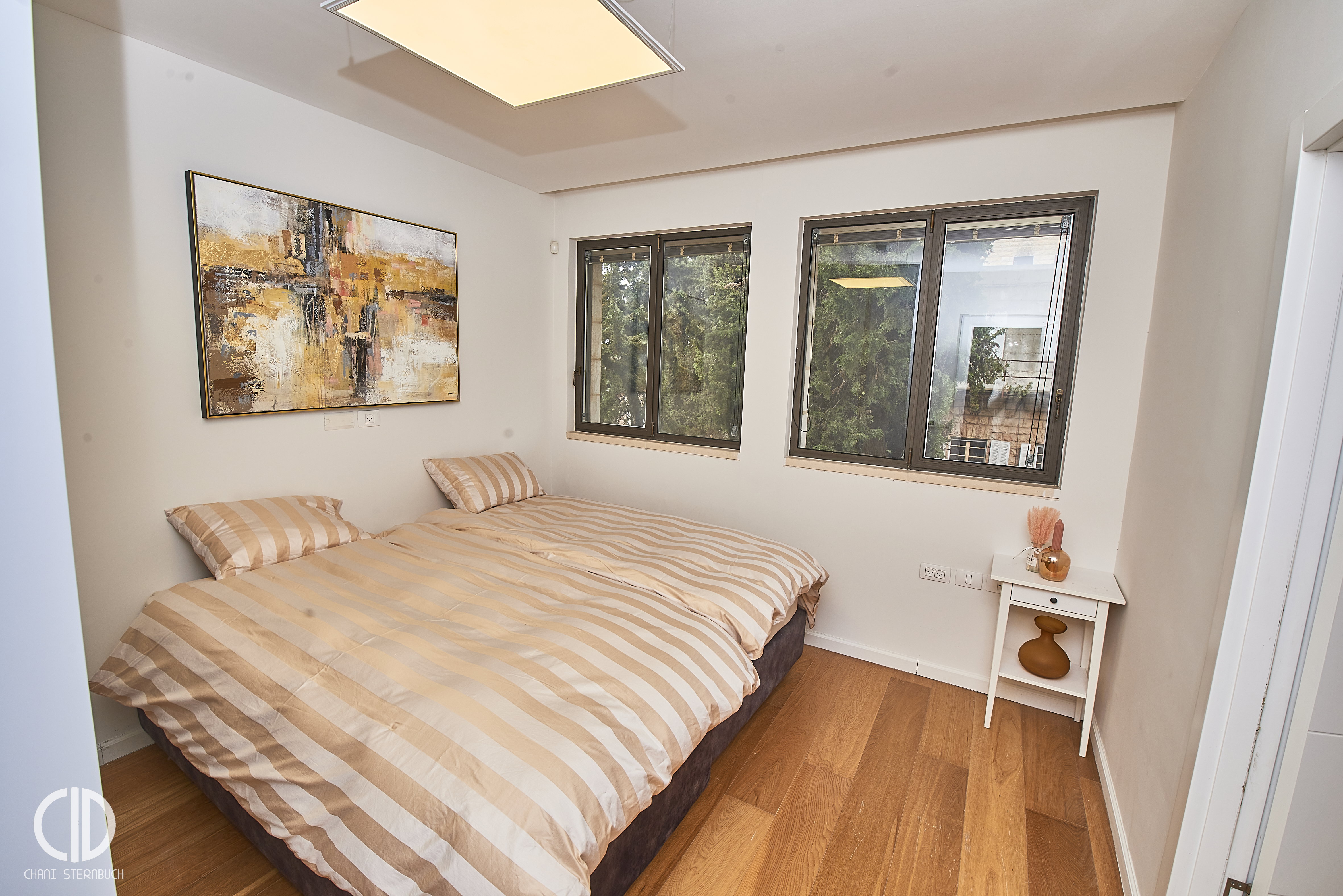 Simply furnished apartment Rachavia 