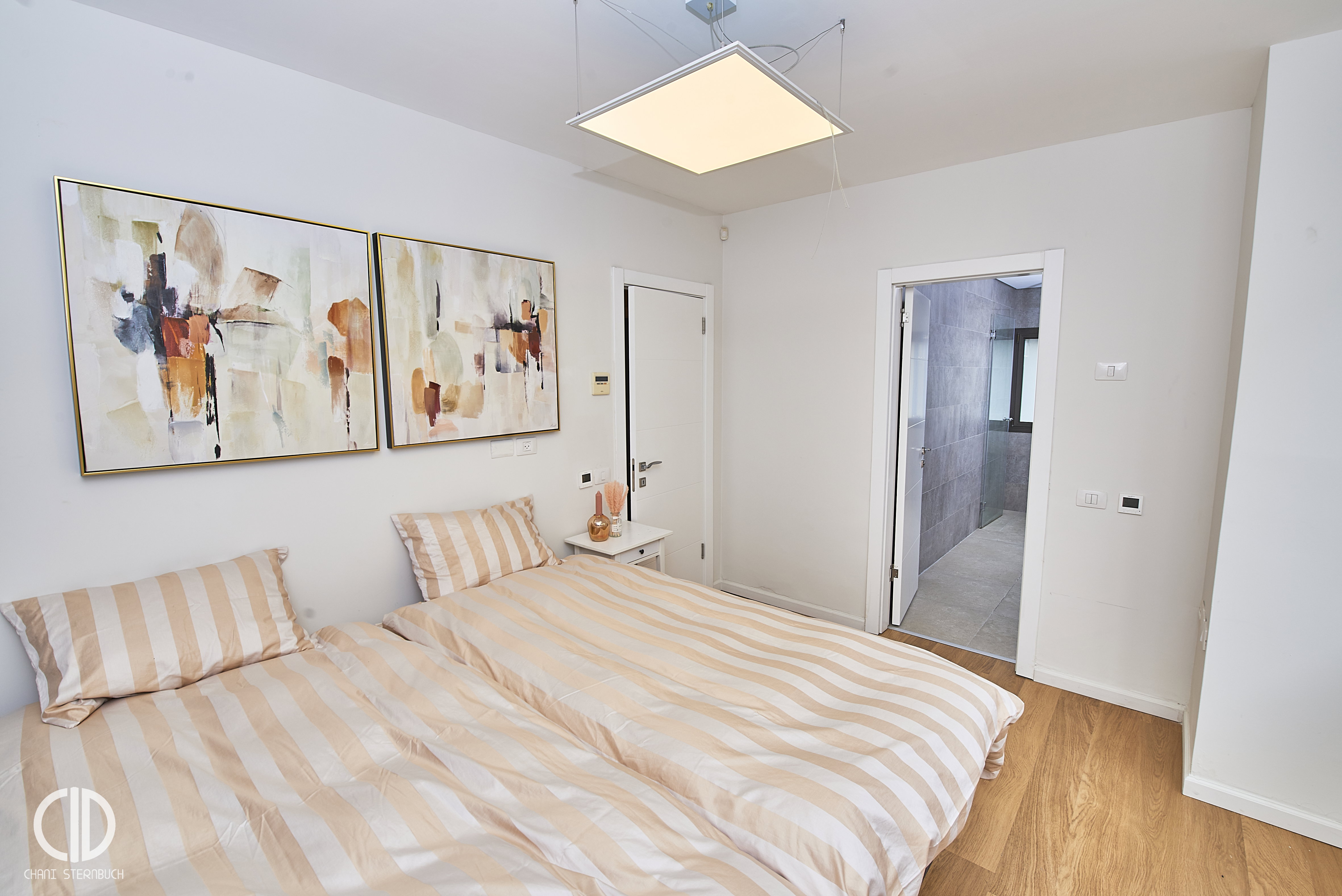 Simply furnished apartment Rachavia 