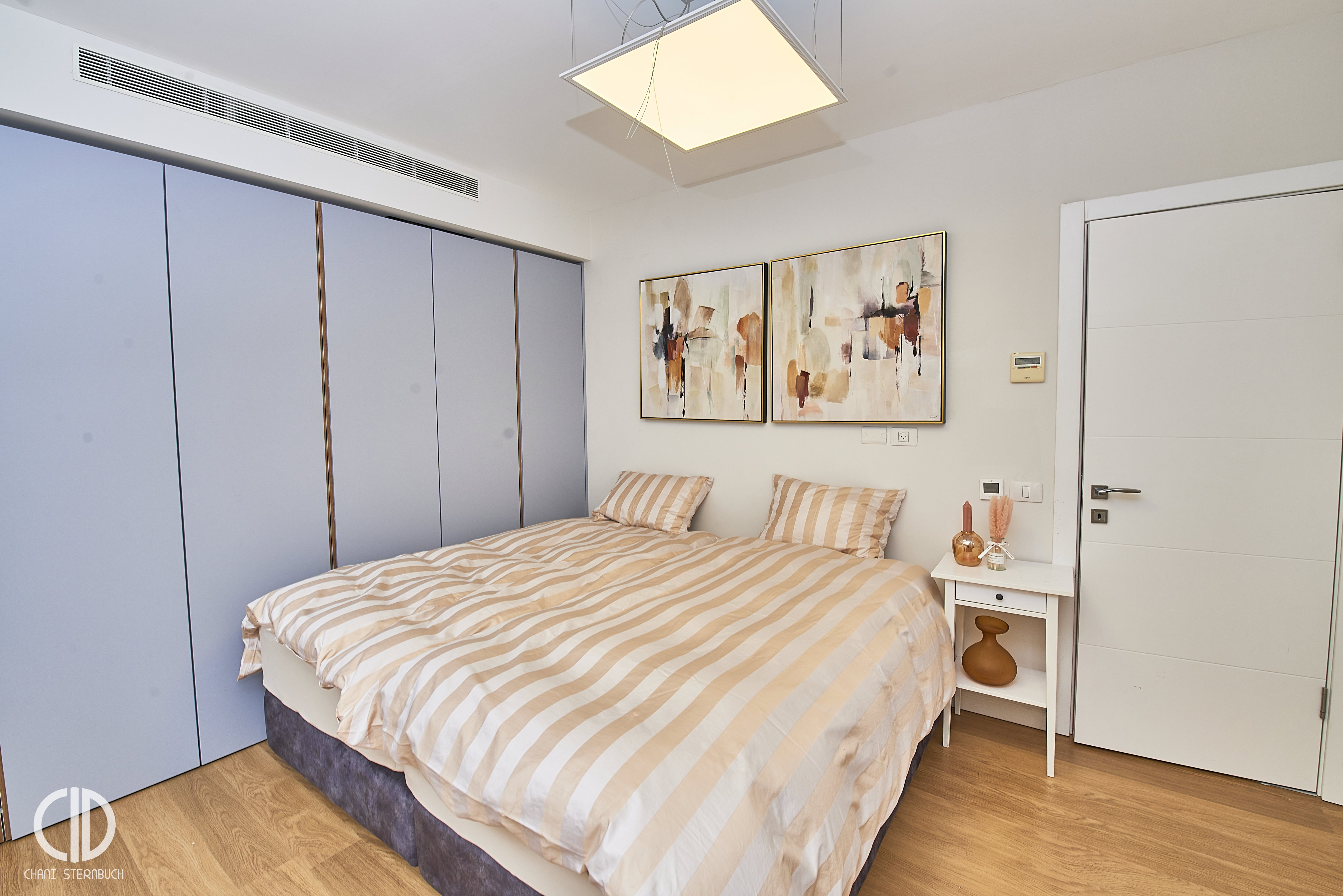 Simply furnished apartment Rachavia 