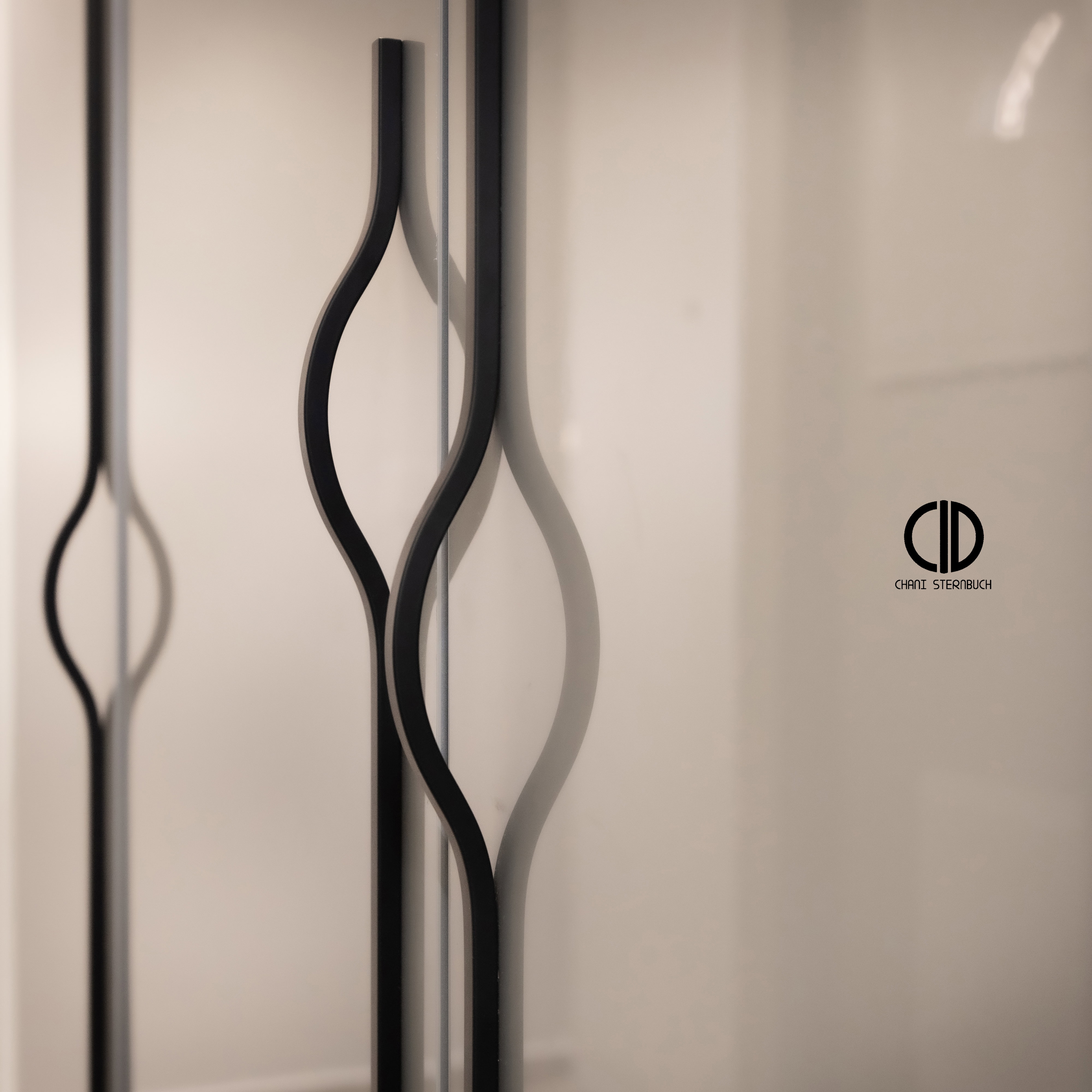 Exquisitely designed Agripas Airbnb apartment 1