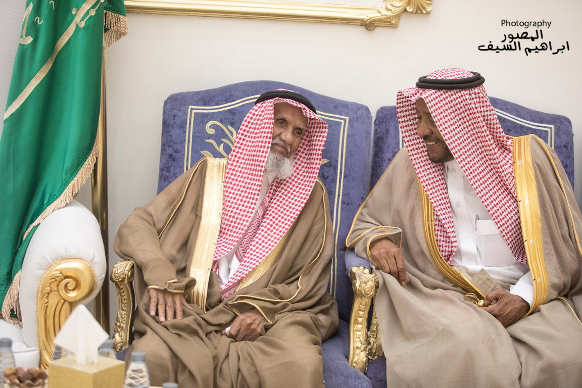 الرزقان يحتفلون في زواج أبنتهم