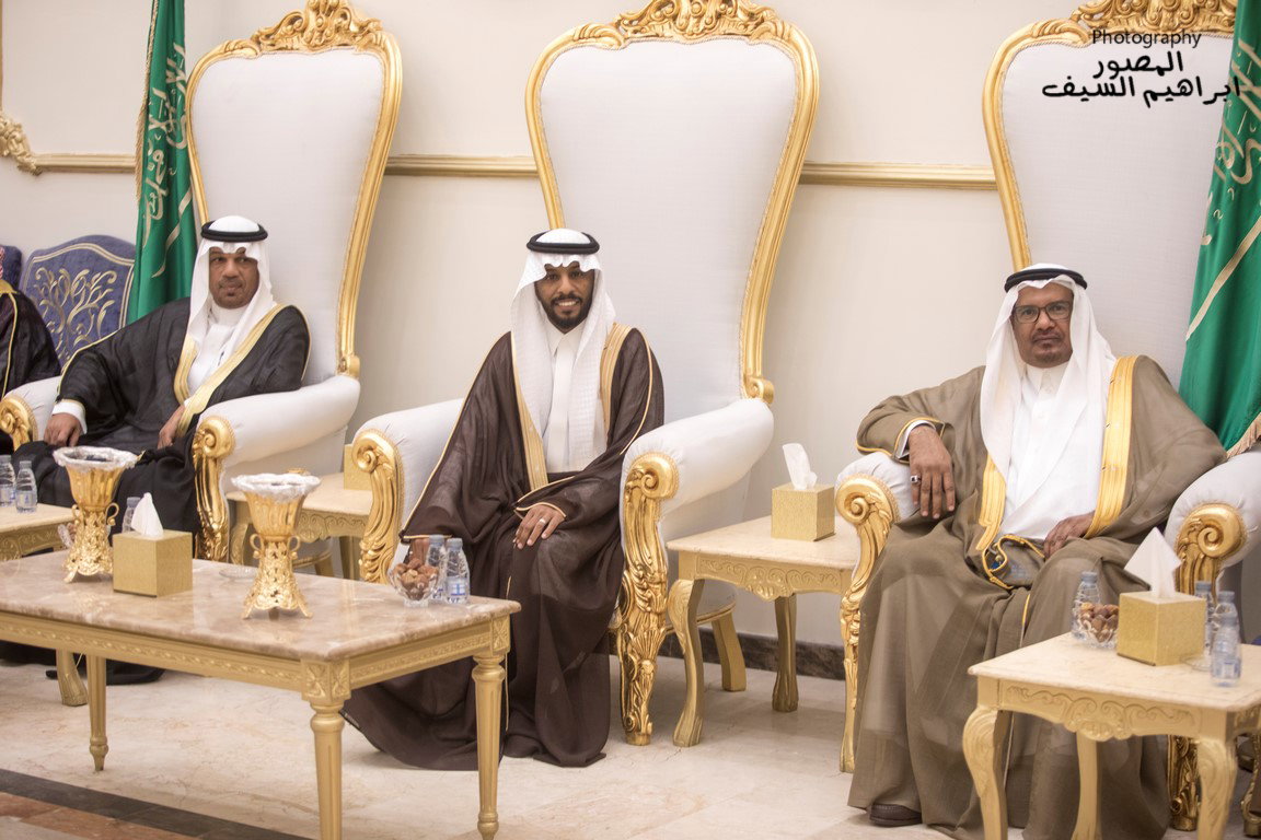 الرزقان يحتفلون في زواج أبنتهم