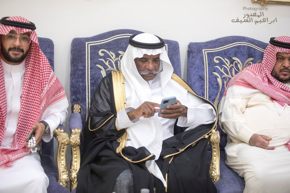 الرزقان يحتفلون في زواج أبنتهم